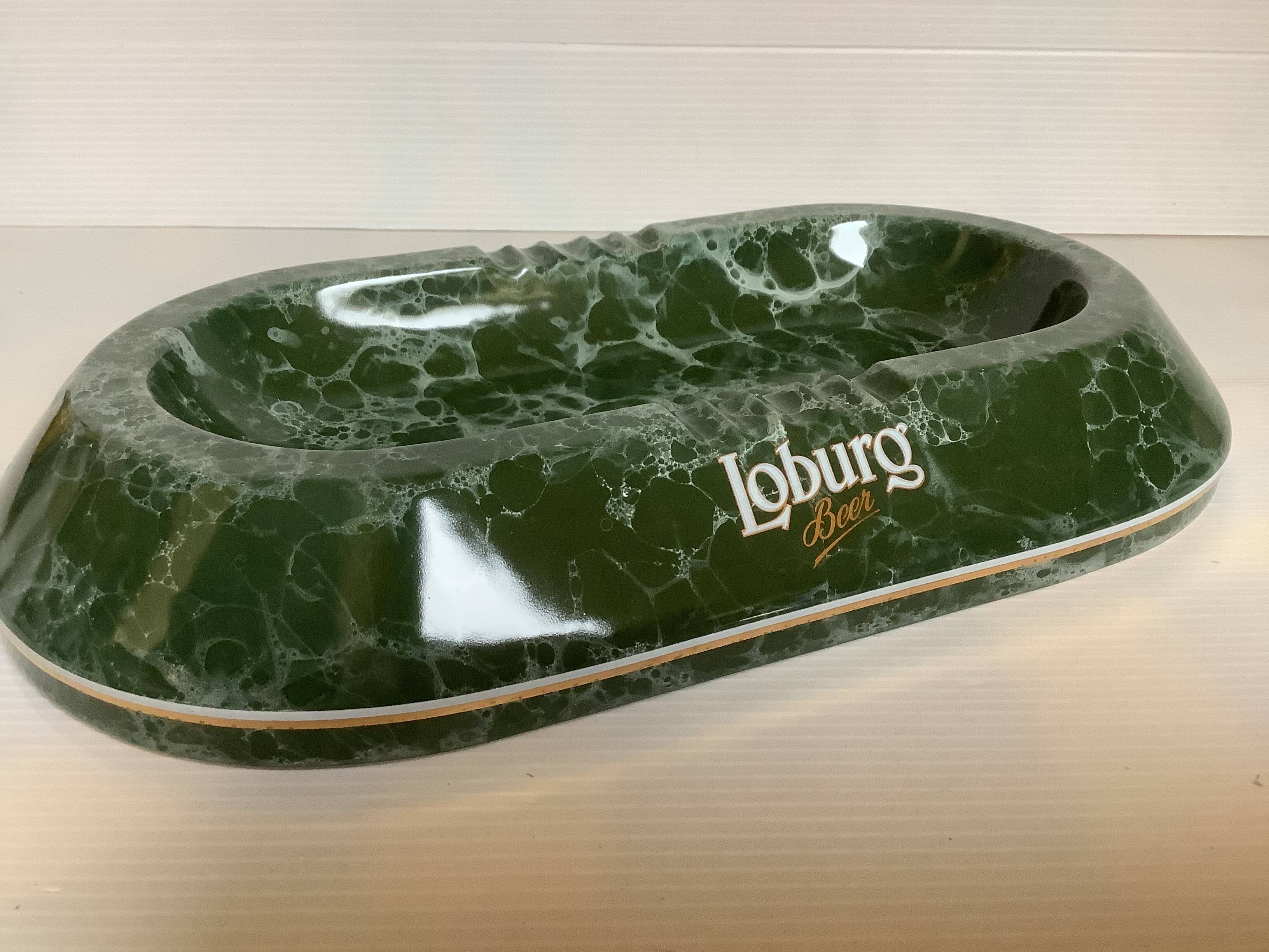 Large marbled earthenware ashtray pocket