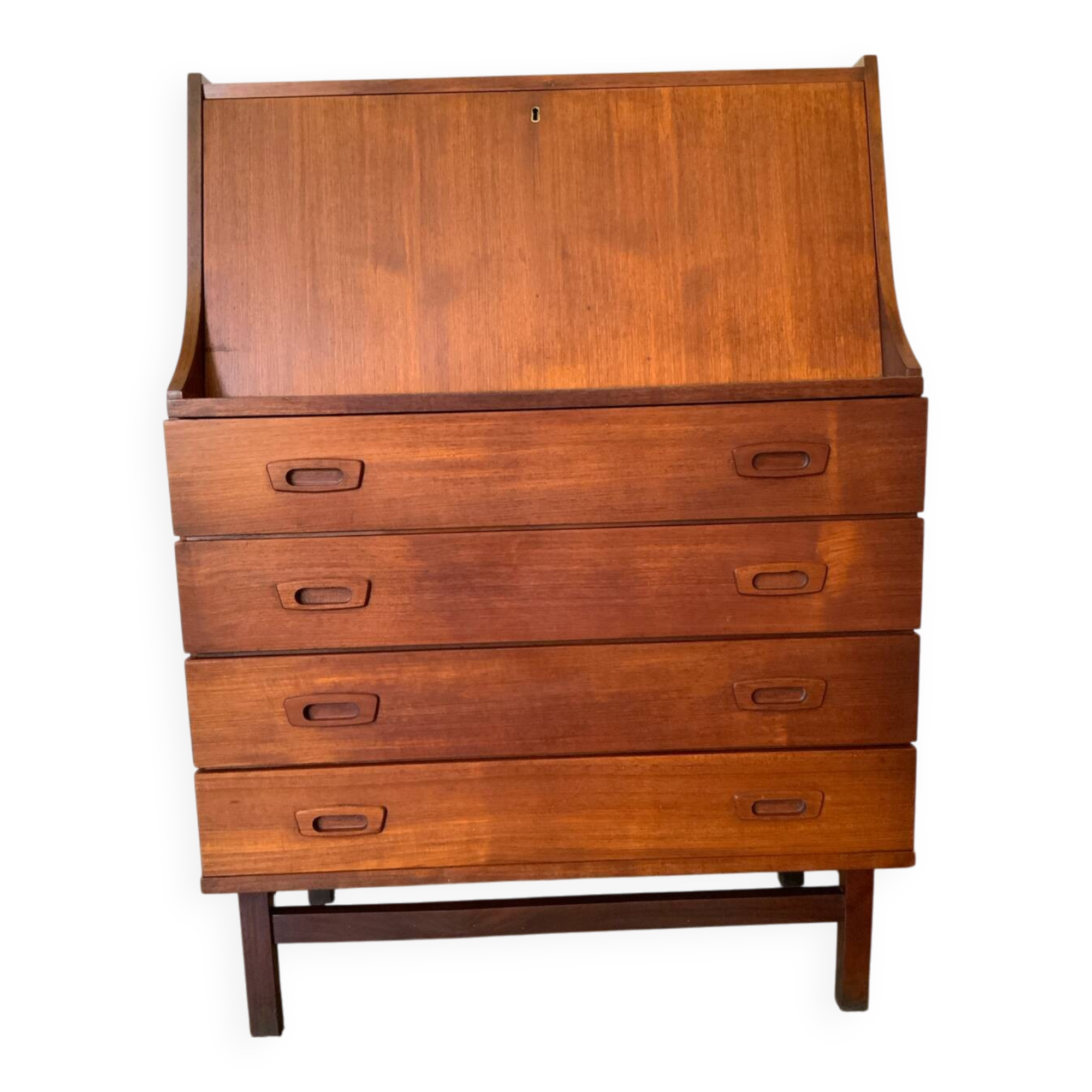 Scandinavian secretary