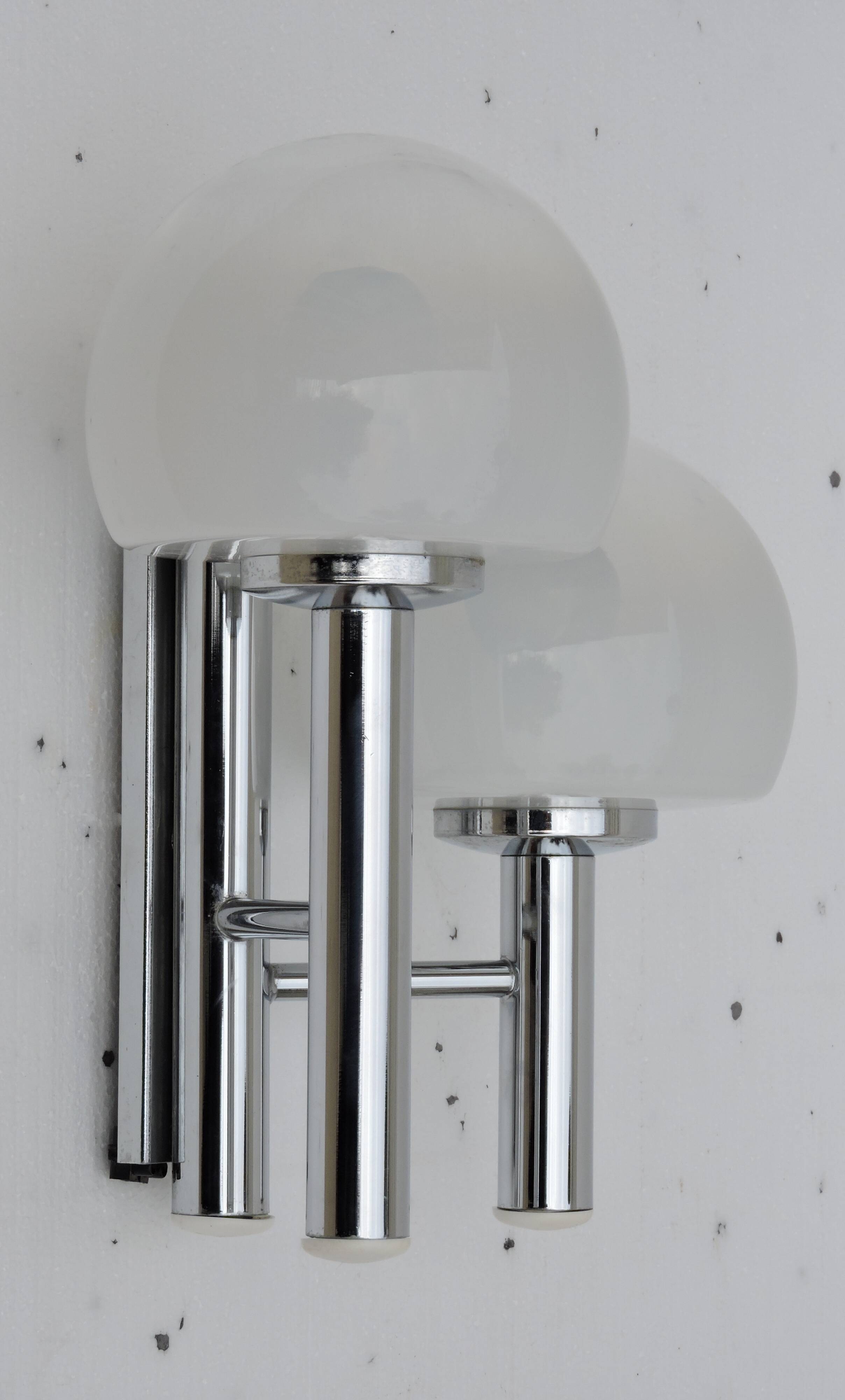 Wall lamp from Sciolari circa 1970
