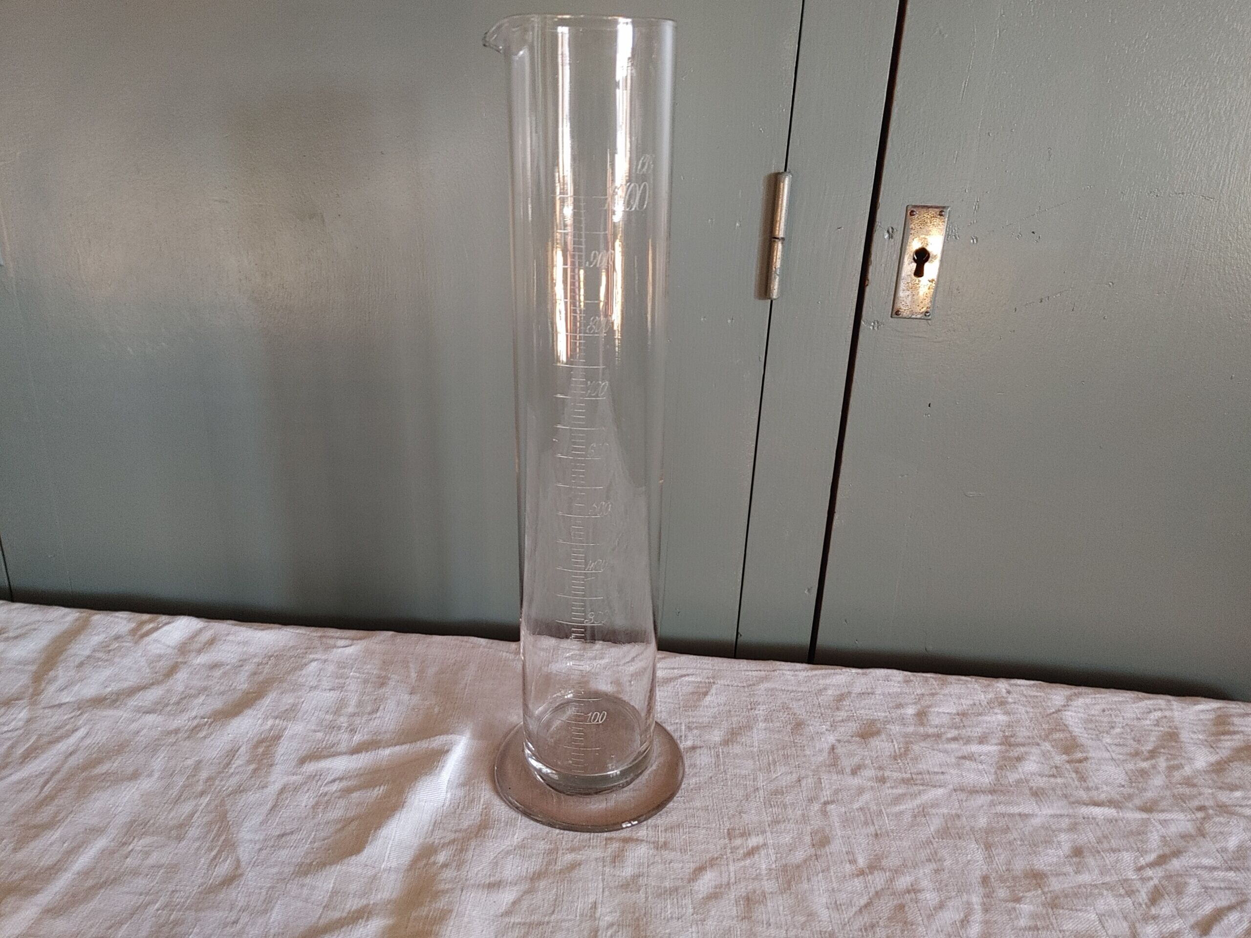 Vase vintage graduated specimen