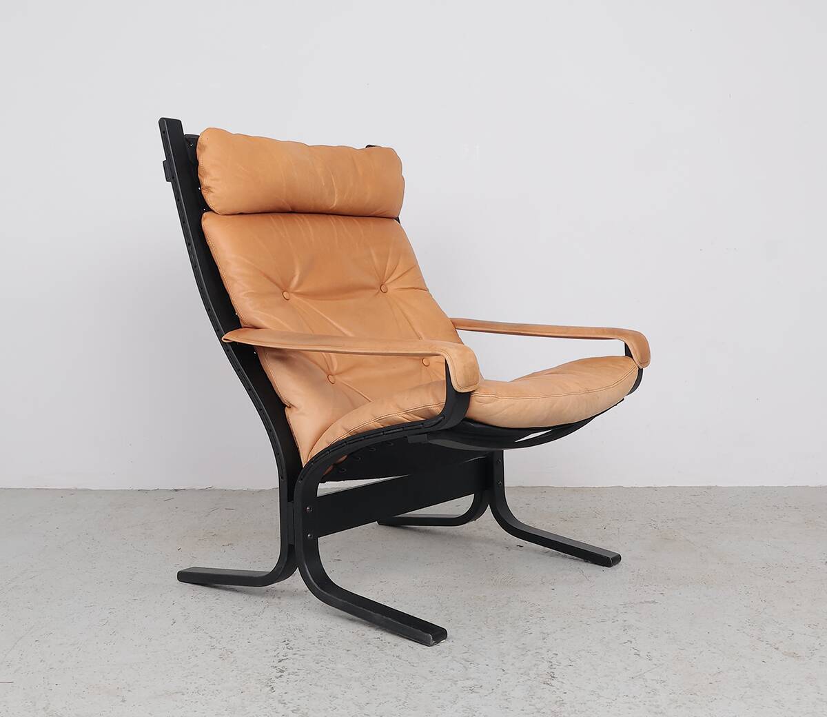 Ingmar Relling leather Siesta lounge chairs, Westnofa 1970s