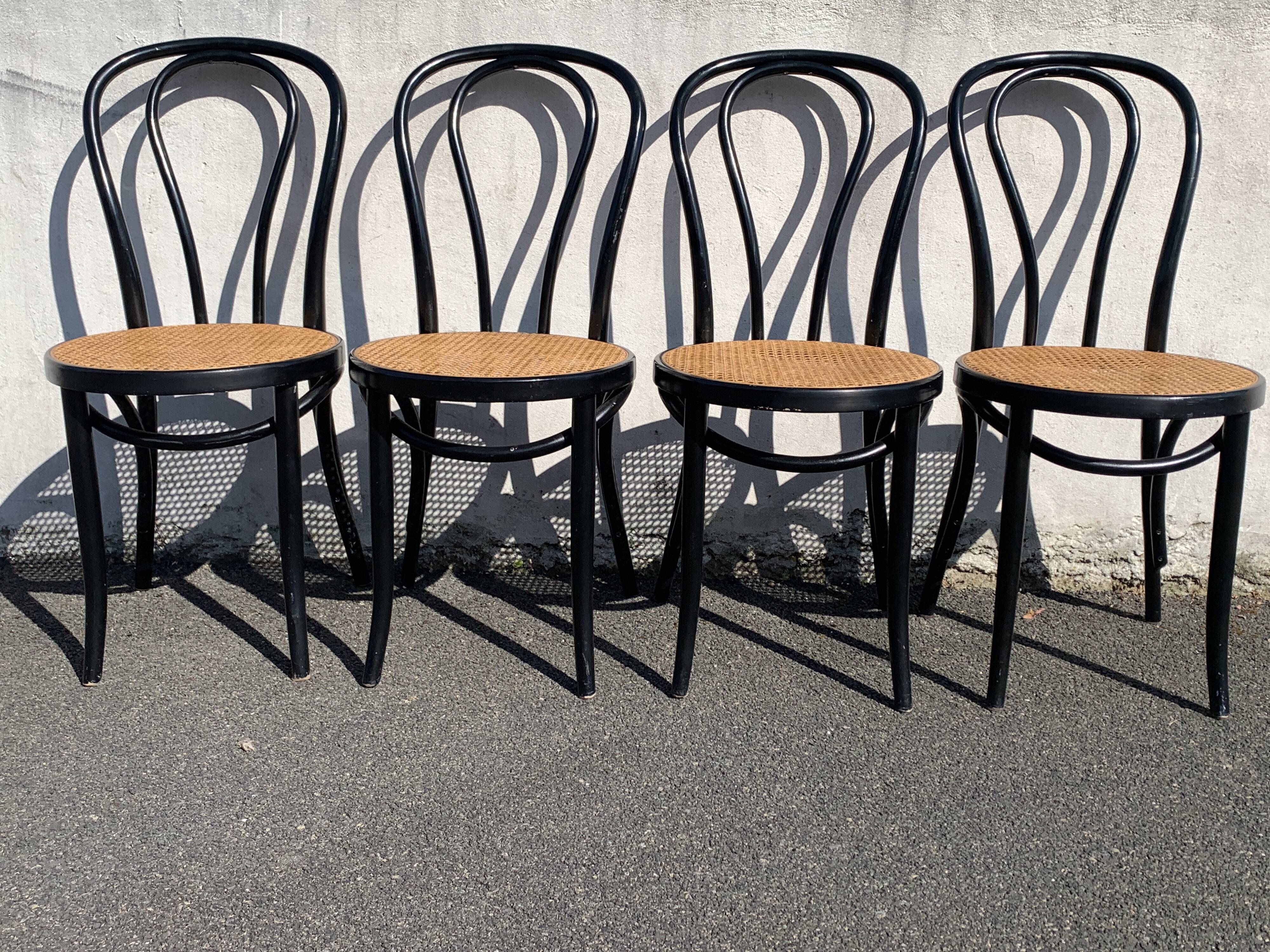 4 chaises bistrot cannées Thonet ZPM Radomsko en bois courbé