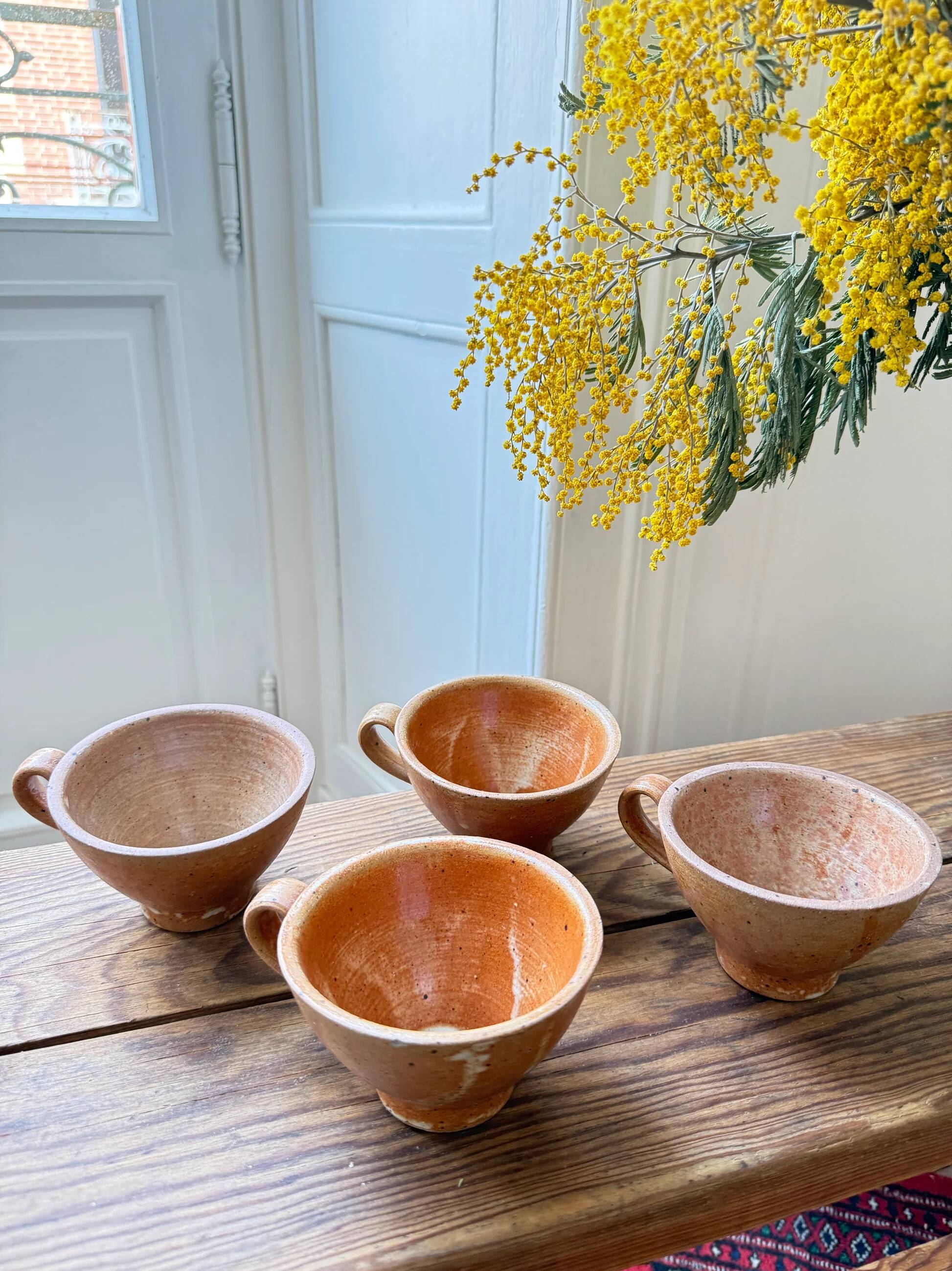 Lot de 4 tasses en grès – esprit artisanal