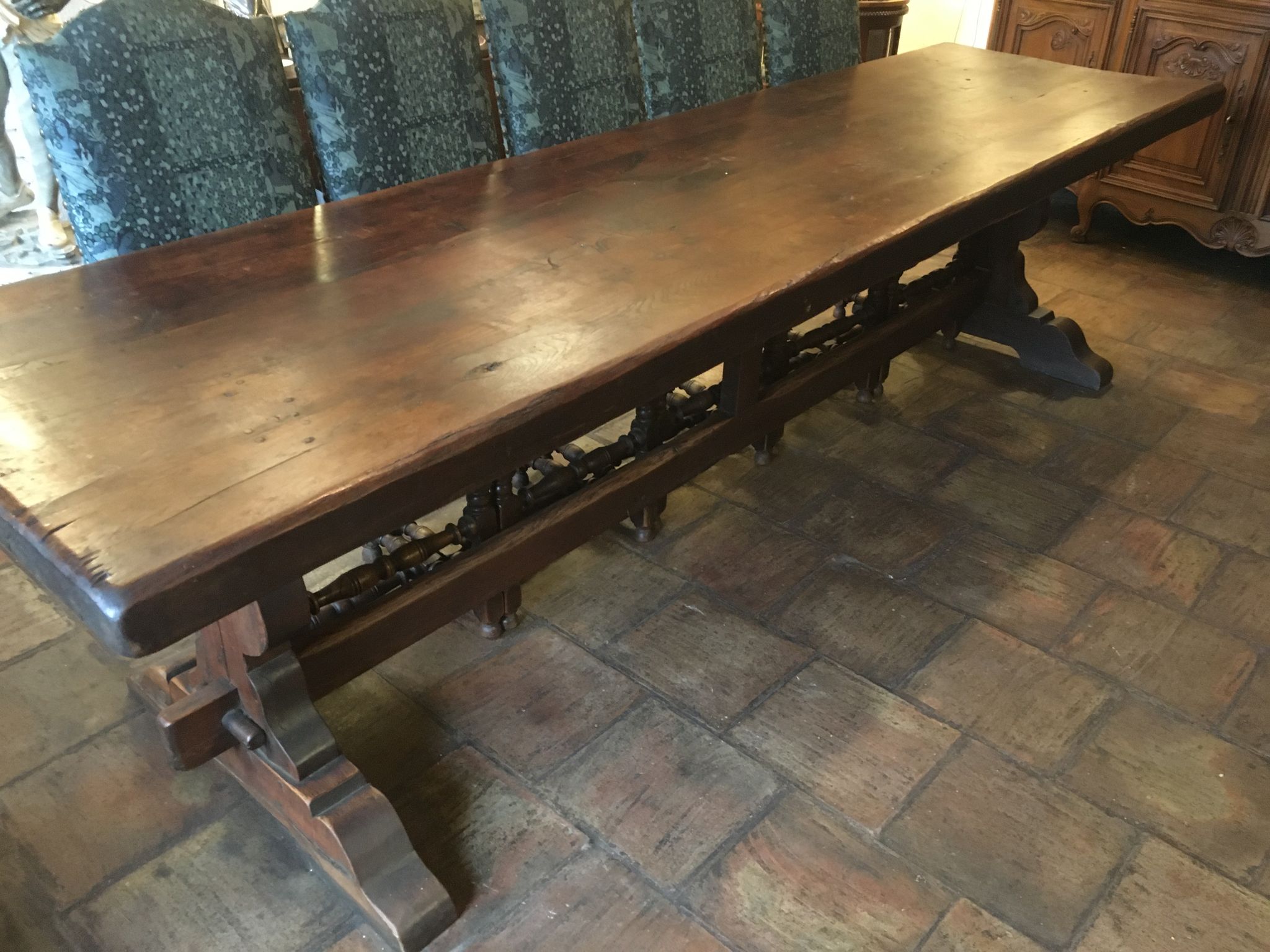 Monastery table - 9 chairs and 2 Louis XIII oak armchairs.