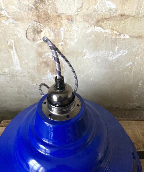 Blue metal workshop suspension