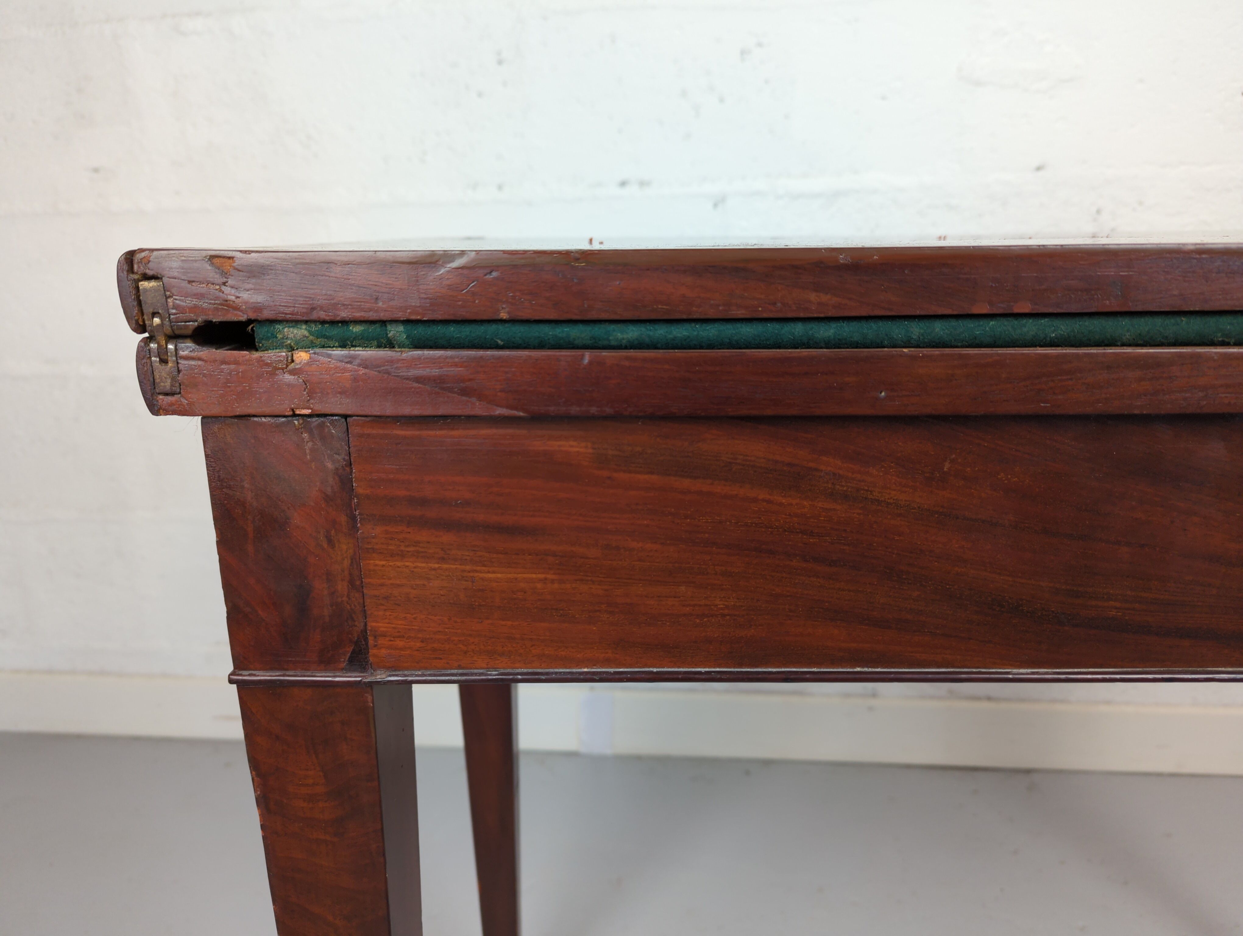 Game table wallet mahogany veneer era empire