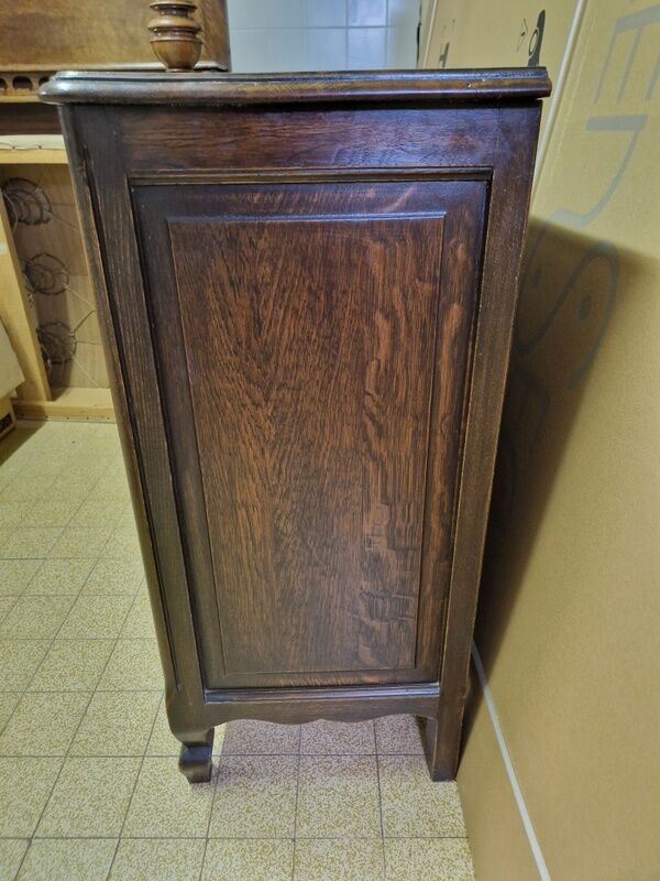 Bedside table or jam maker in art deco oak