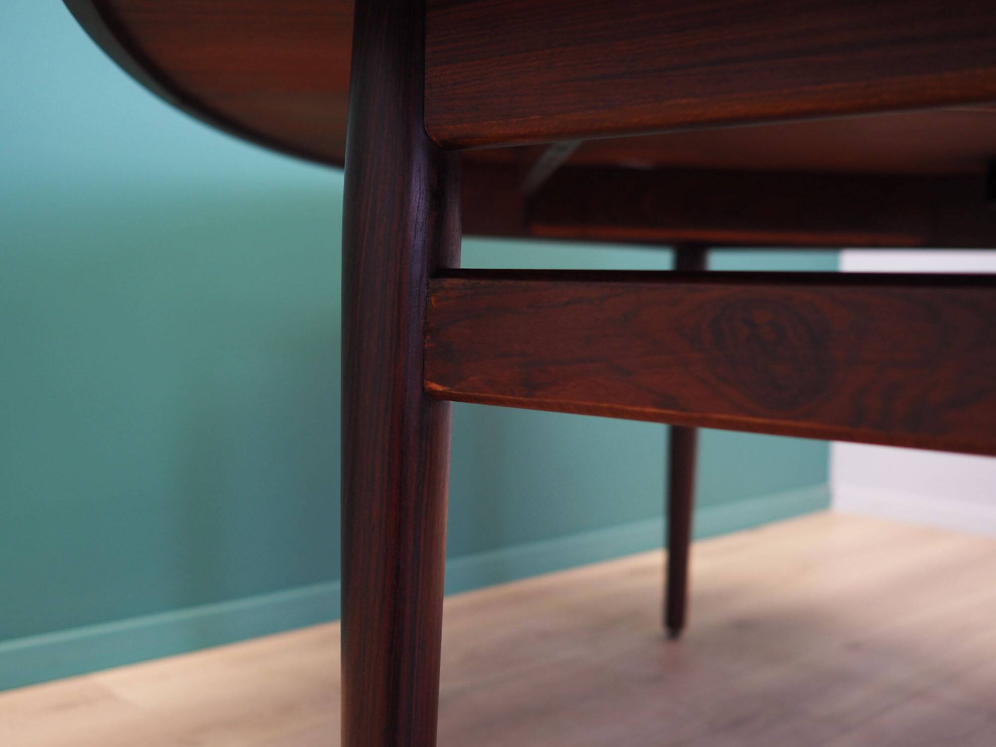 Oval rosewood table, 1950s, Danish design, designer: Arne Vodder, productio