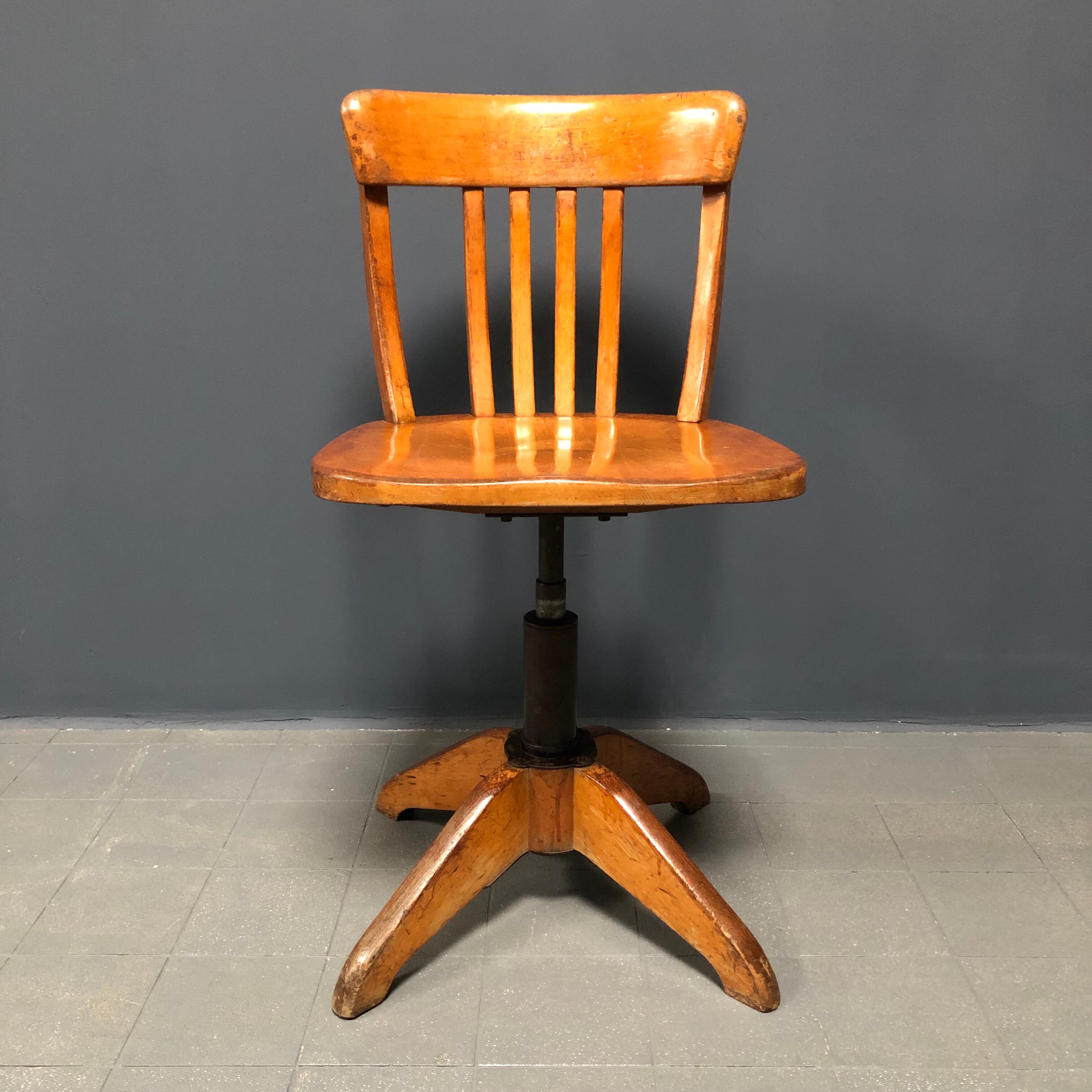 Chaise de bureau hêtre par Albert Stoll années 1940