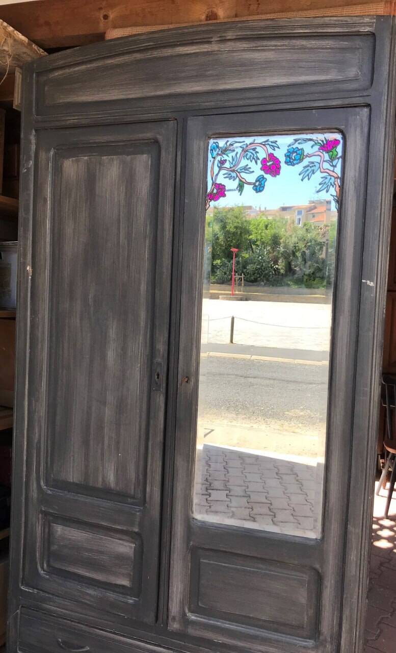 Vintage cabinet repainted in grey
