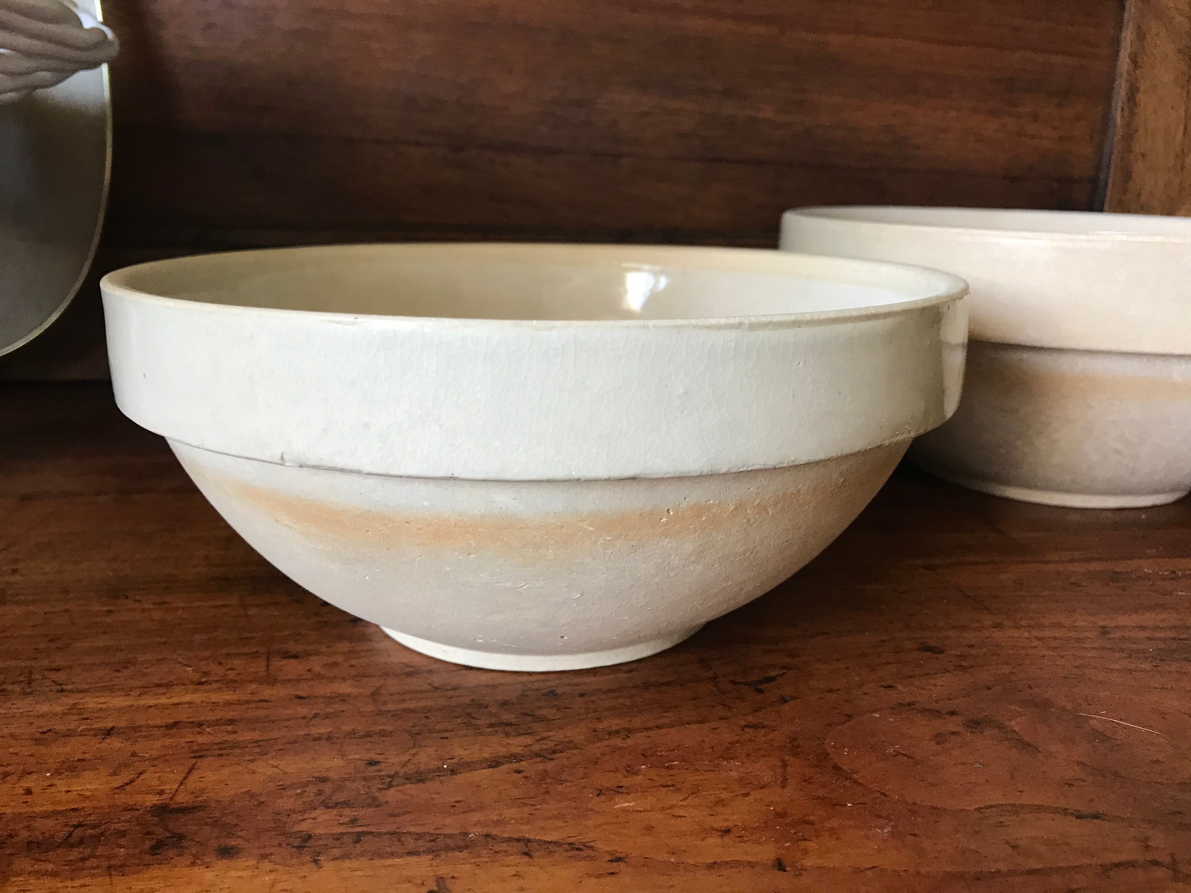 Enamelled sandstone salad bowls