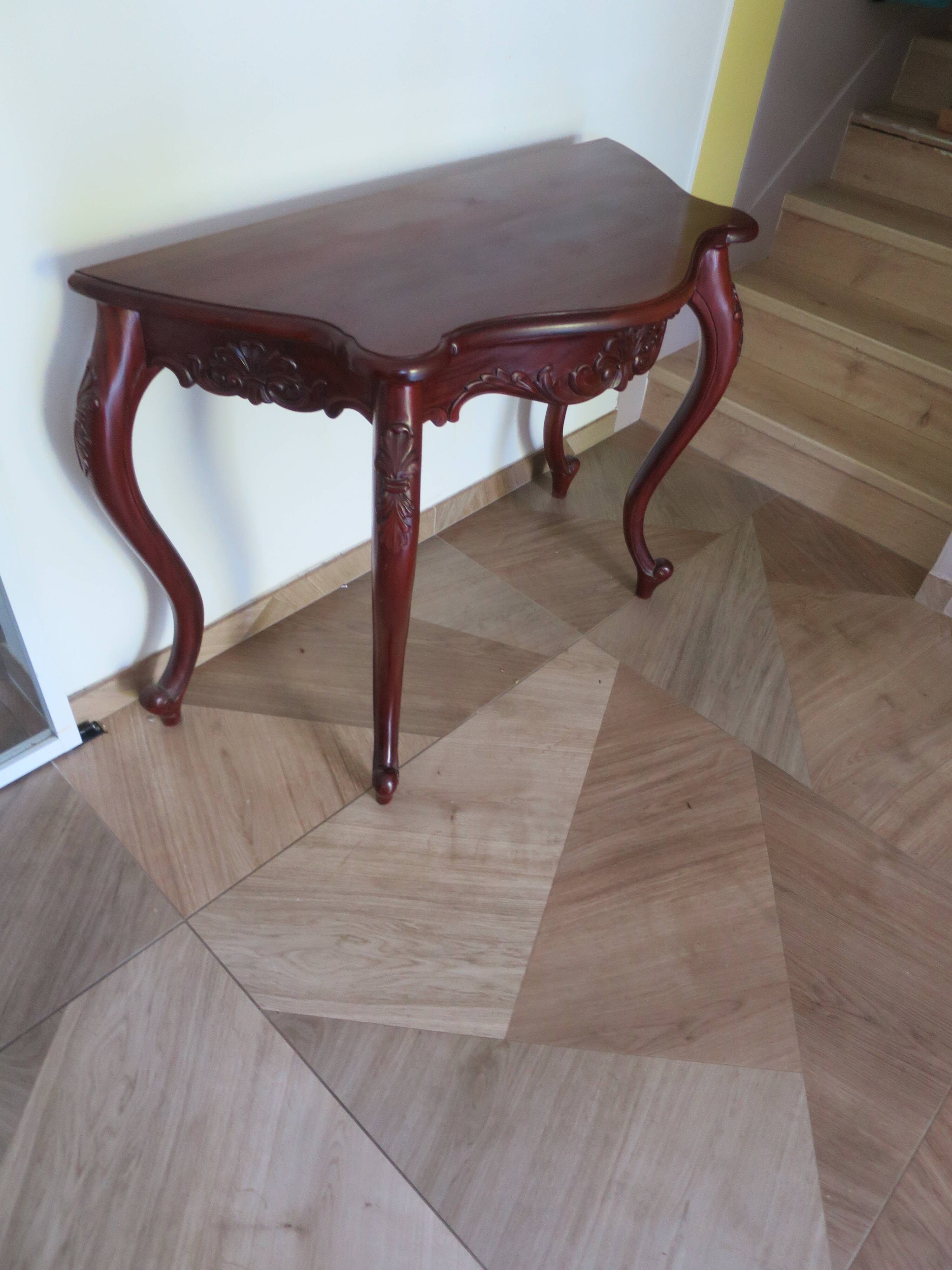 Console with curved legs - mahogany - Louis XV style - carved wood