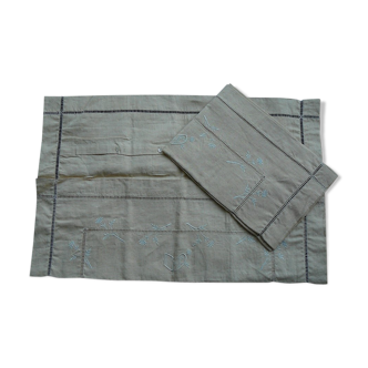 Paire de taies d'oreillers début XX ème siècle ivoire métis avec monogramme