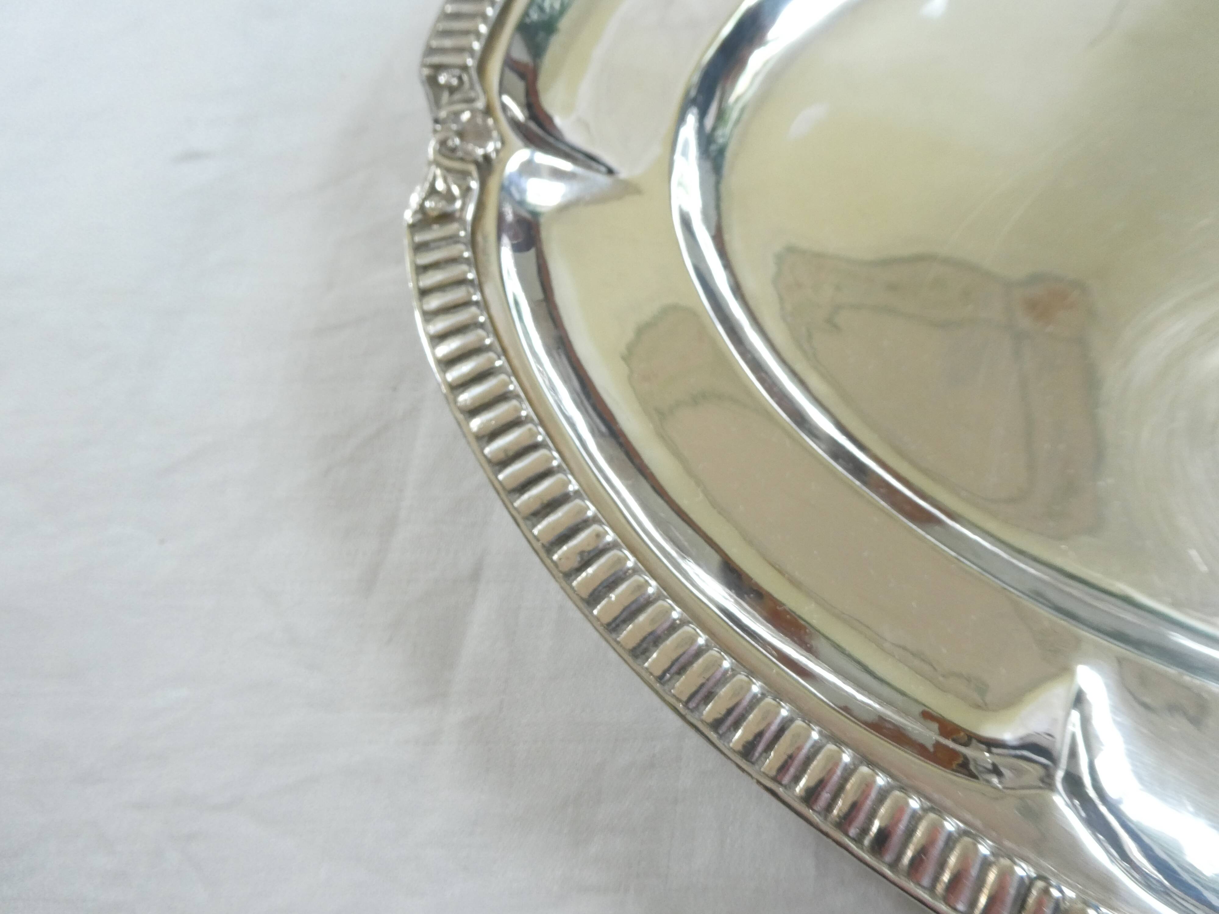 Grand plat ovale en métal argenté Wiskemann (Belgique - Bruxelle)