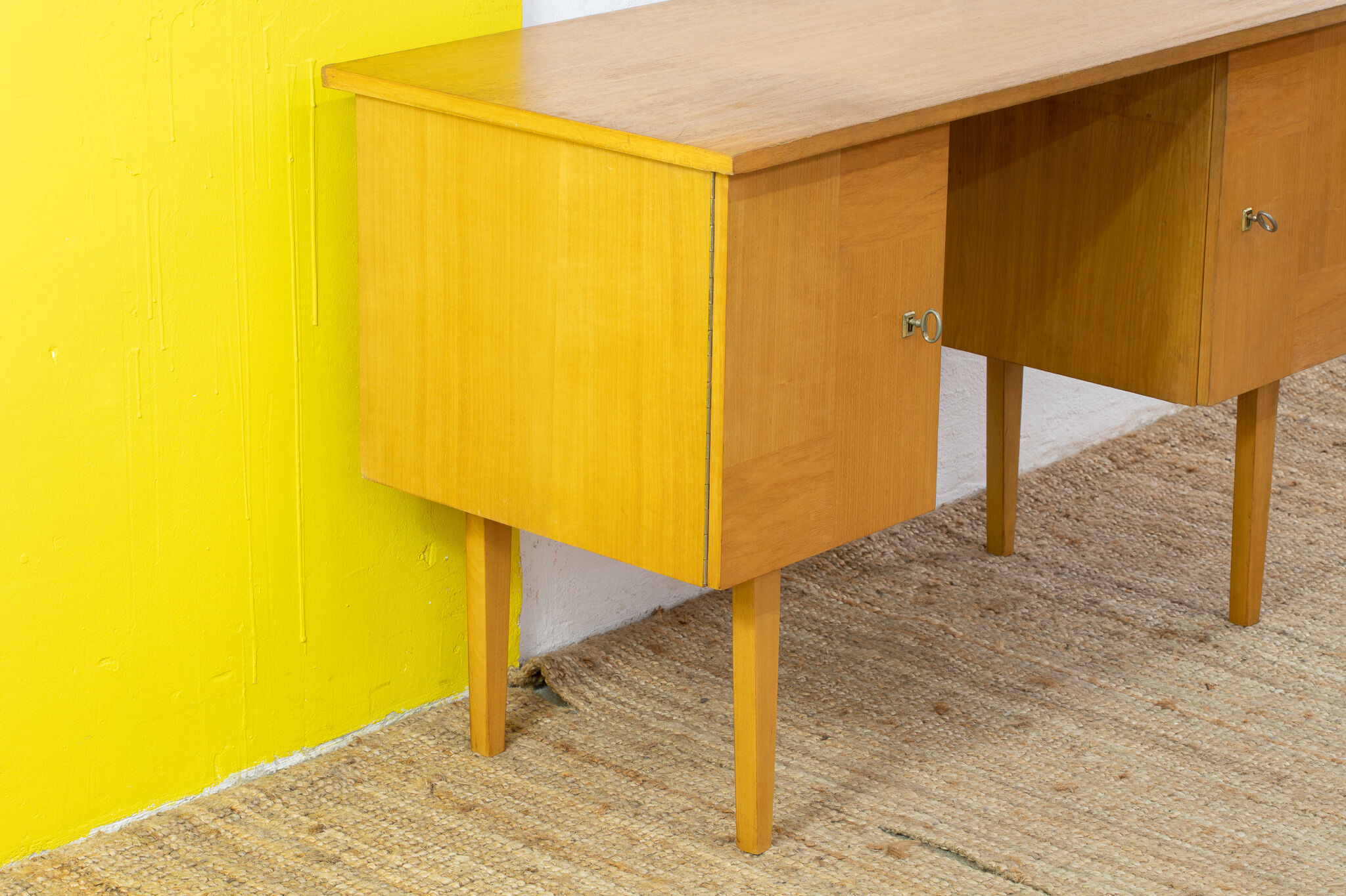 Vintage Scandinavian Office – 120 cm