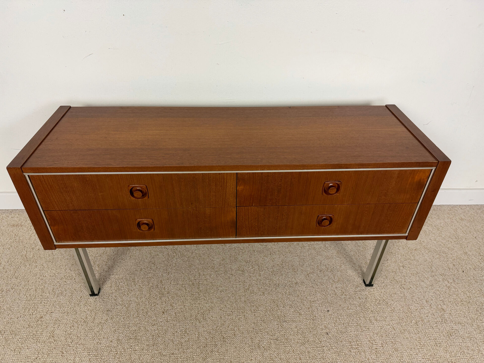 Enfilade basse vintage 4 tiroirs – années 70