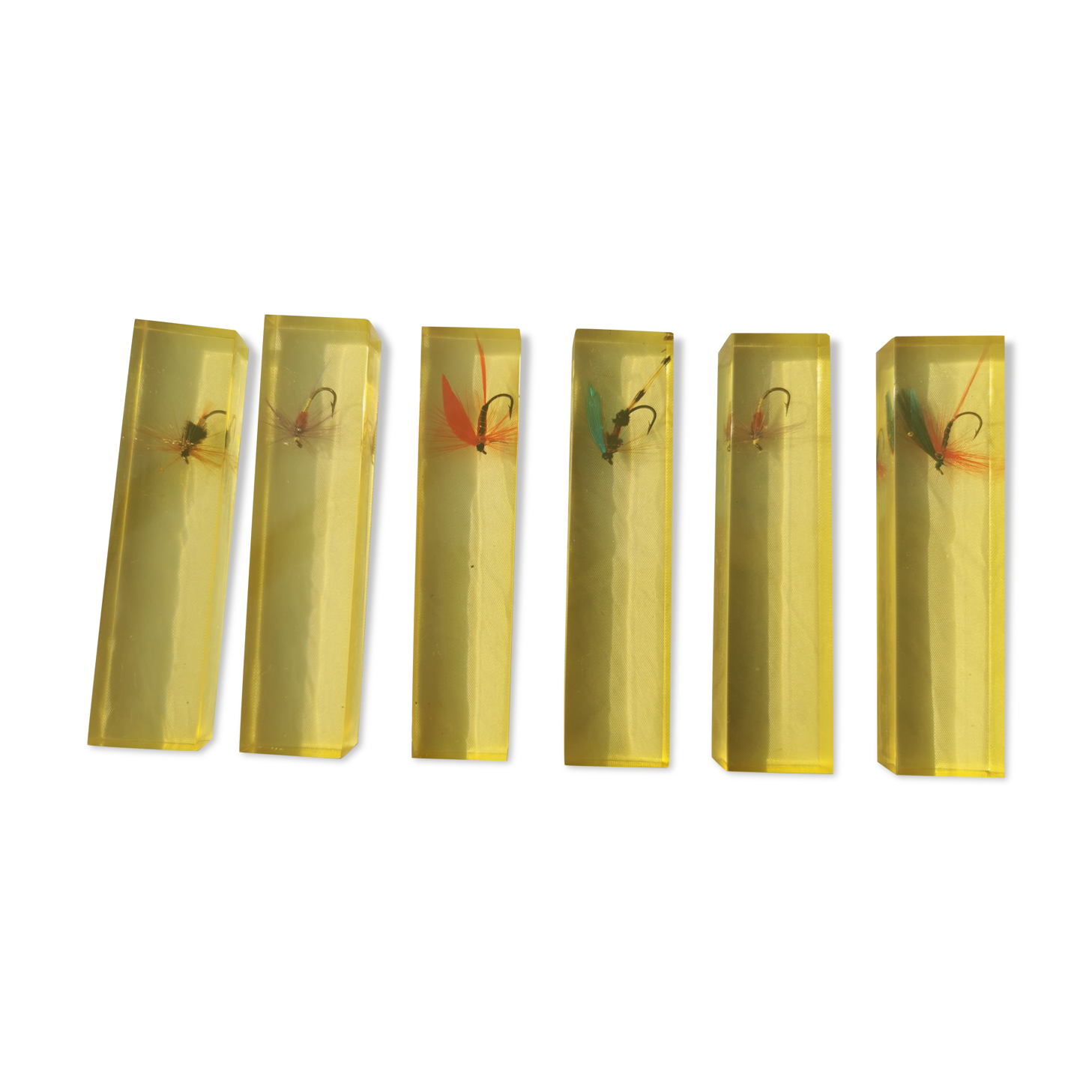 Set of 6 carries knives with fishing lures