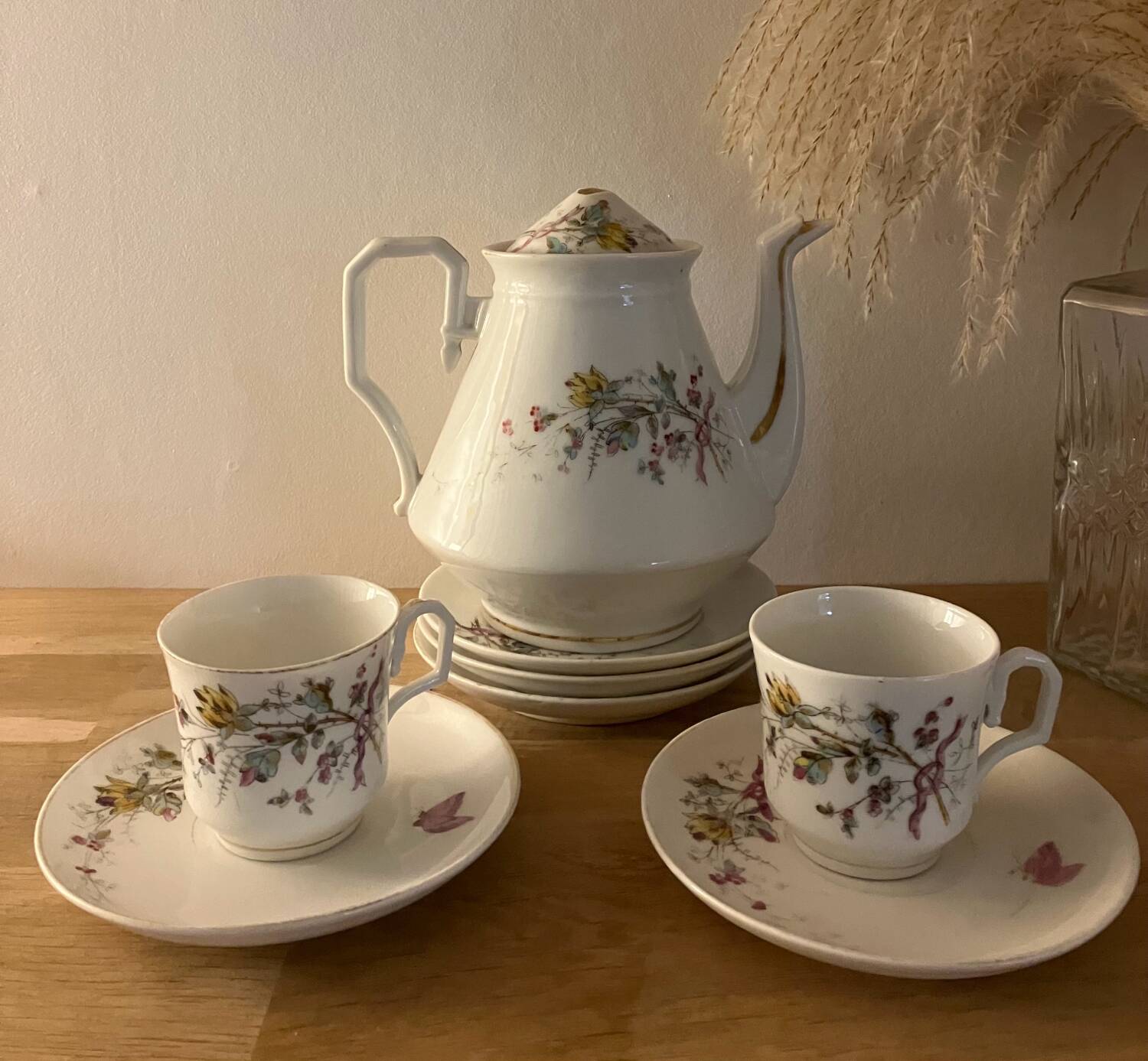 Vintage-Flowered tea/coffee service-To be completed