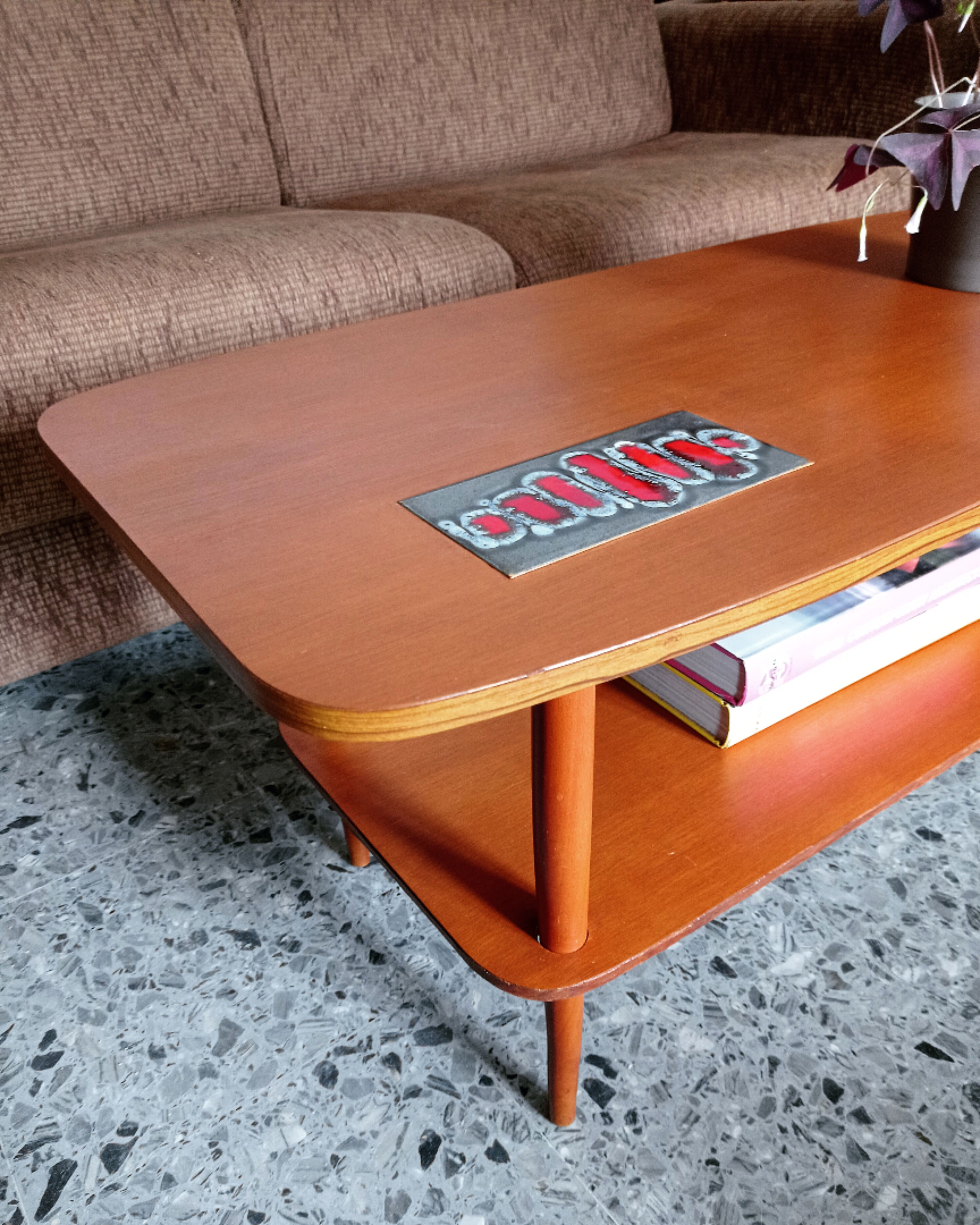 Vintage table two trays