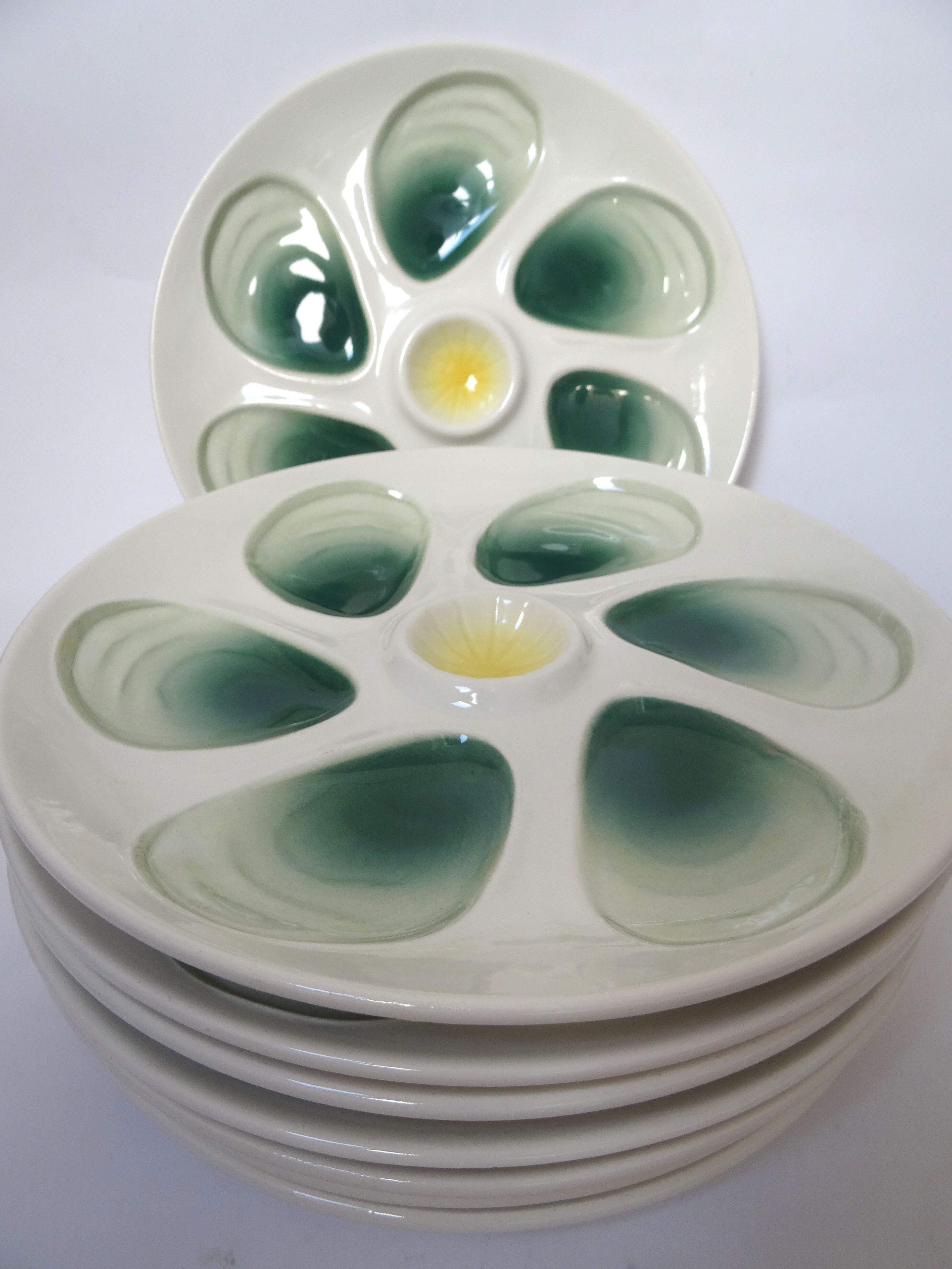 8 Salins oyster plates France