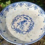 Fruit bowl from the Moustiers de Bordeaux earthenware factory by Jules Vieillard & Cie 1890.95