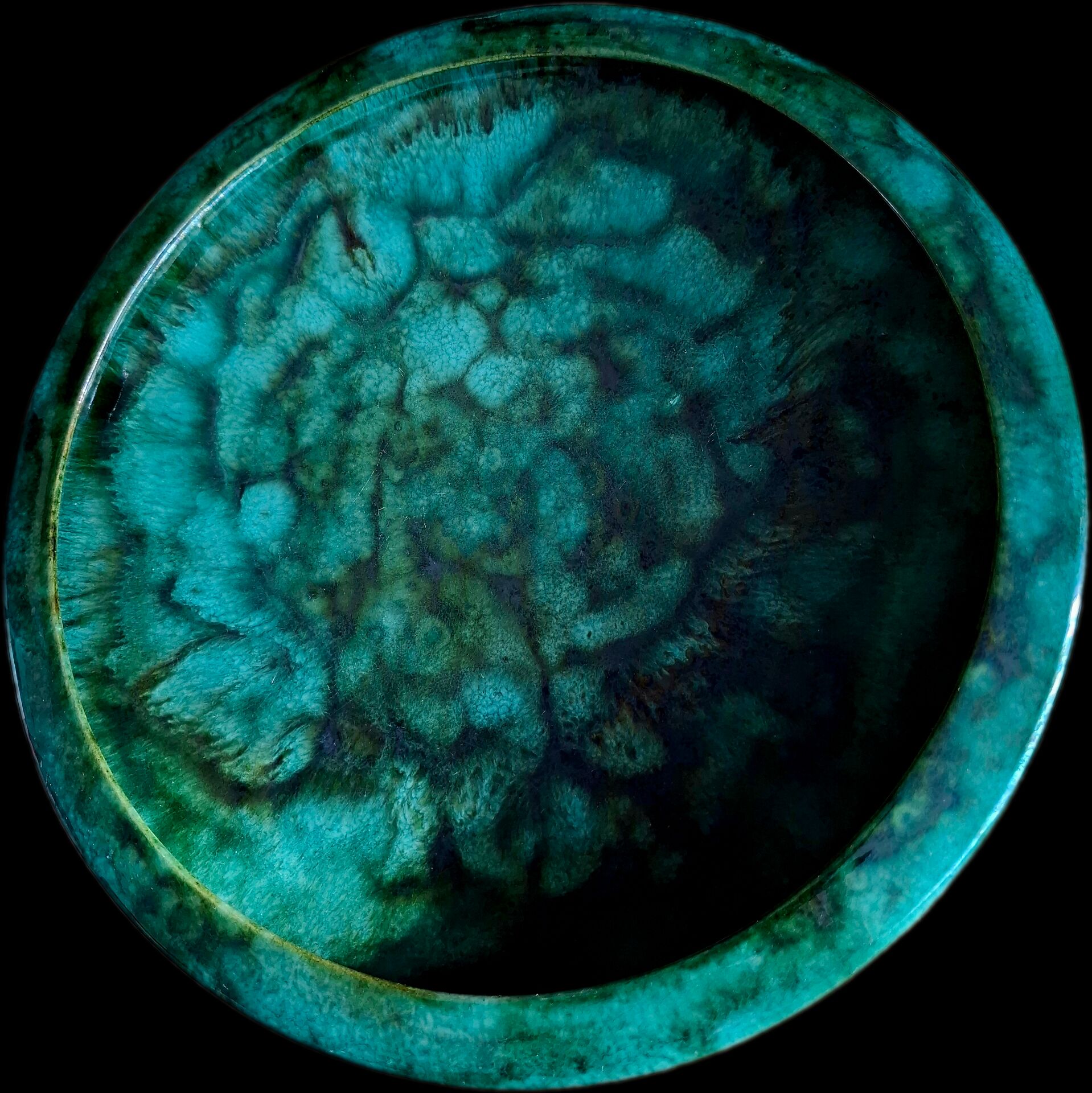 Emerald green ceramic presentation plate Pissareff