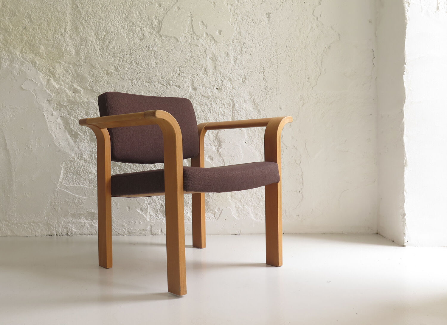 Fauteuil bas danois, années 1970