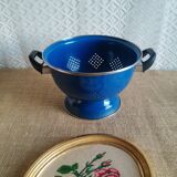 Passoire émaillée bleue vintage
