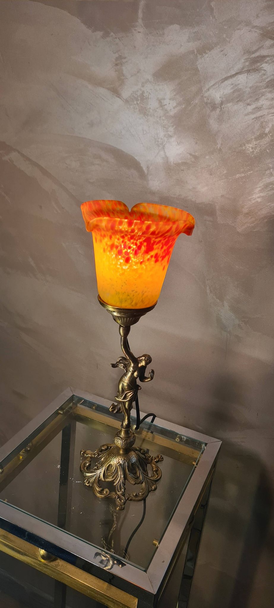 small bronze lamp with very beautiful glass paste tulip 40x14 electricity ok
