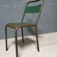 Vieille chaise verte français chaise d'usine de fer