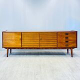 Buffet milieu de siècle