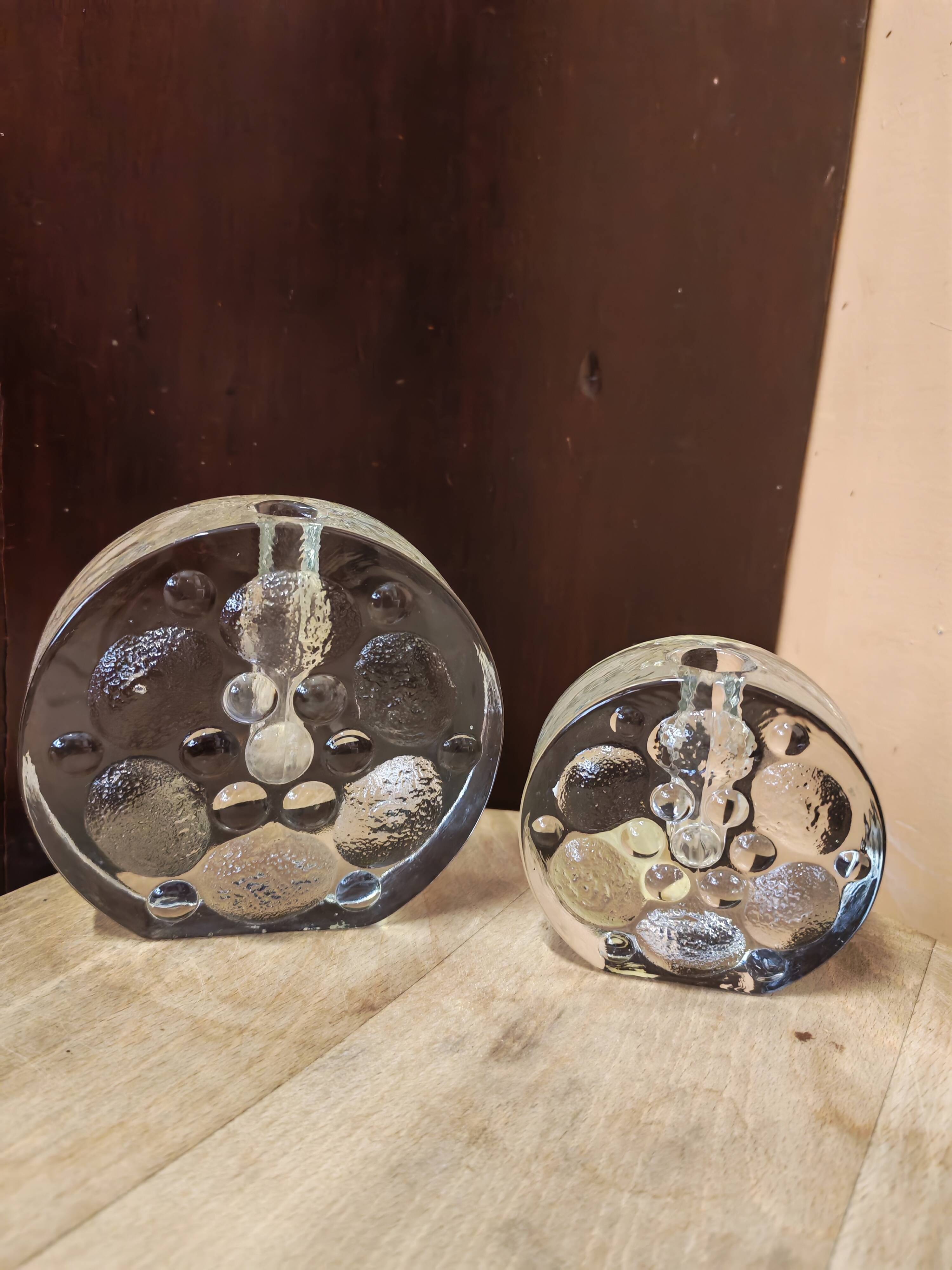 Lot de trois vases soliflores en verre moulé space age Allemagne 1970