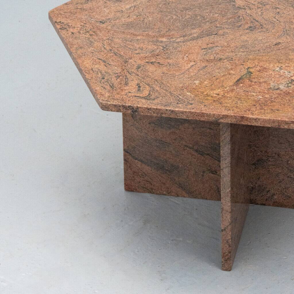 Table basse en granit des années 1970