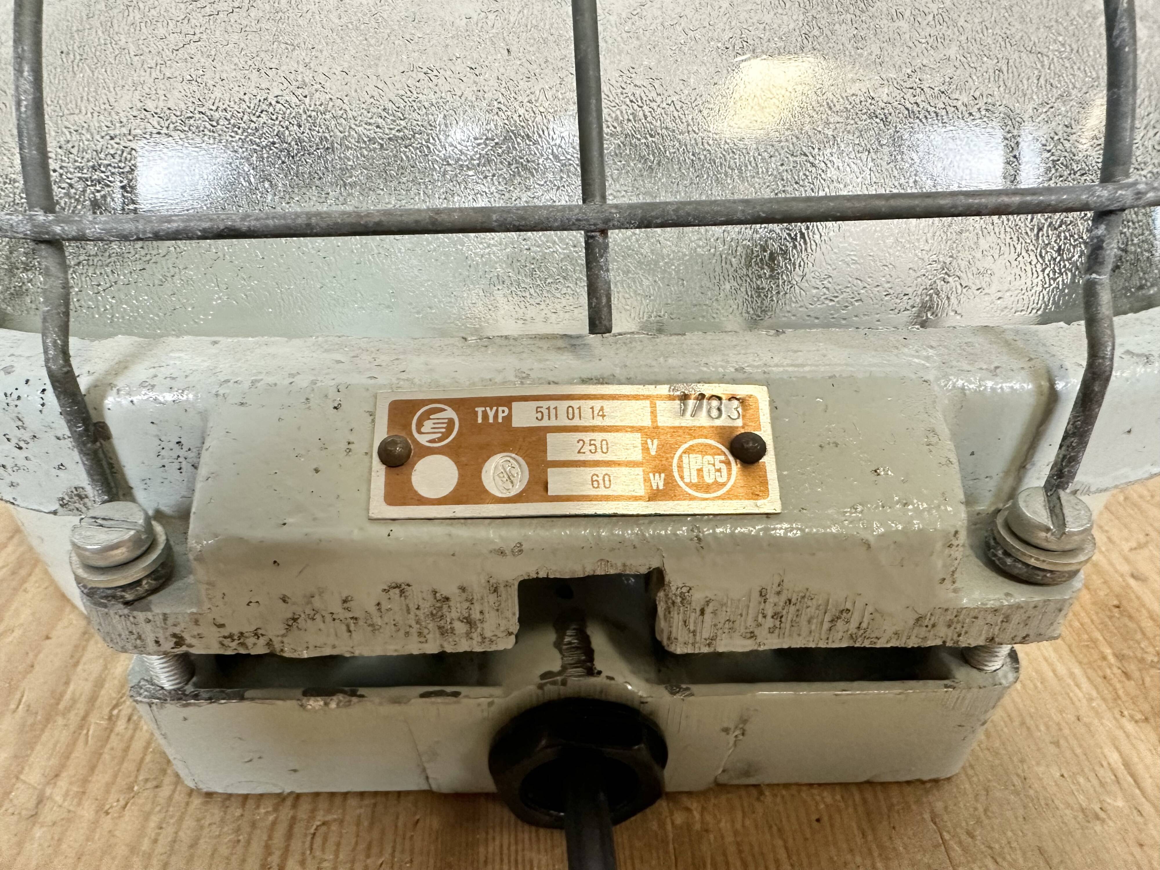 Industrial Cast Aluminium Wall Light with Frosted Glass from Elektrosvit, 1970s