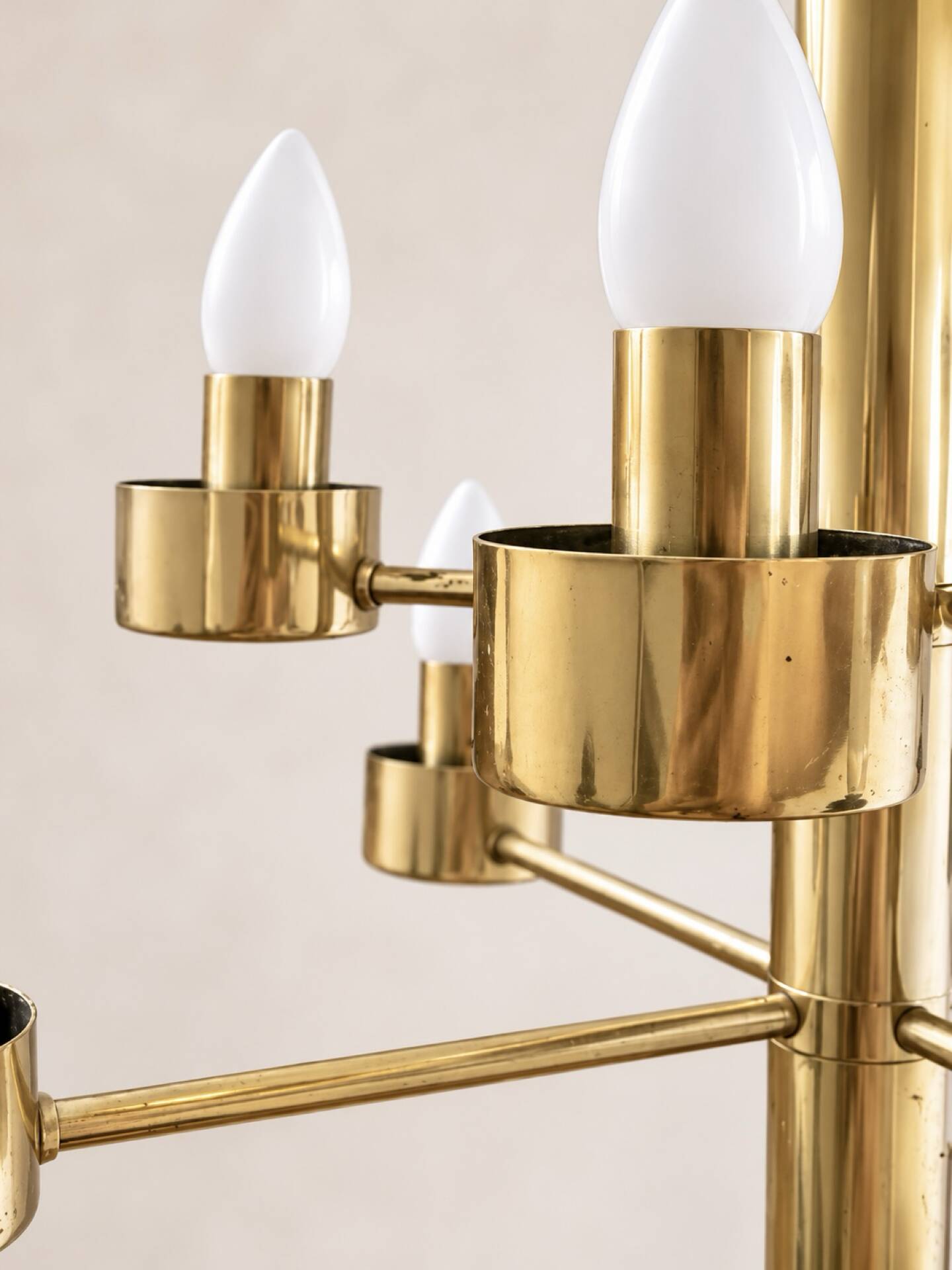 Eight-light chandelier in solid brass by Gaetano Sciolari, Italy, year