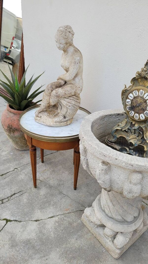 Table basse bouillotte en marbre blanc style Louis xvi ancienne