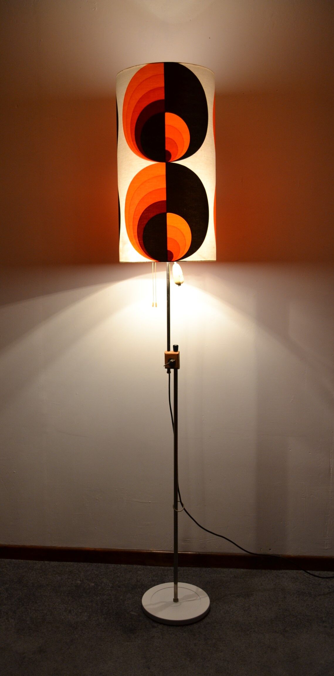 Lamppost sliding psychedelic 70s vintage