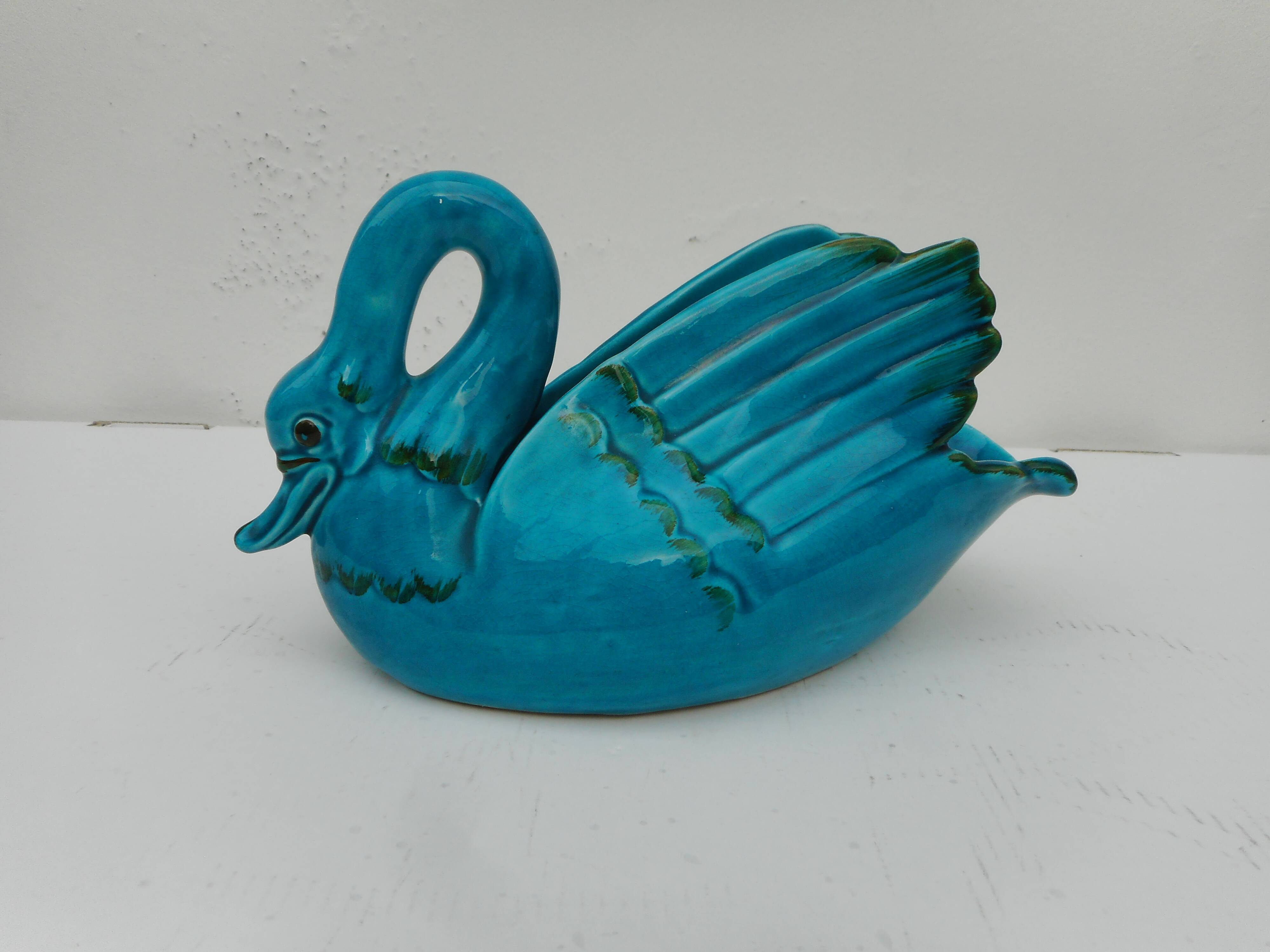 Ceramic cigne