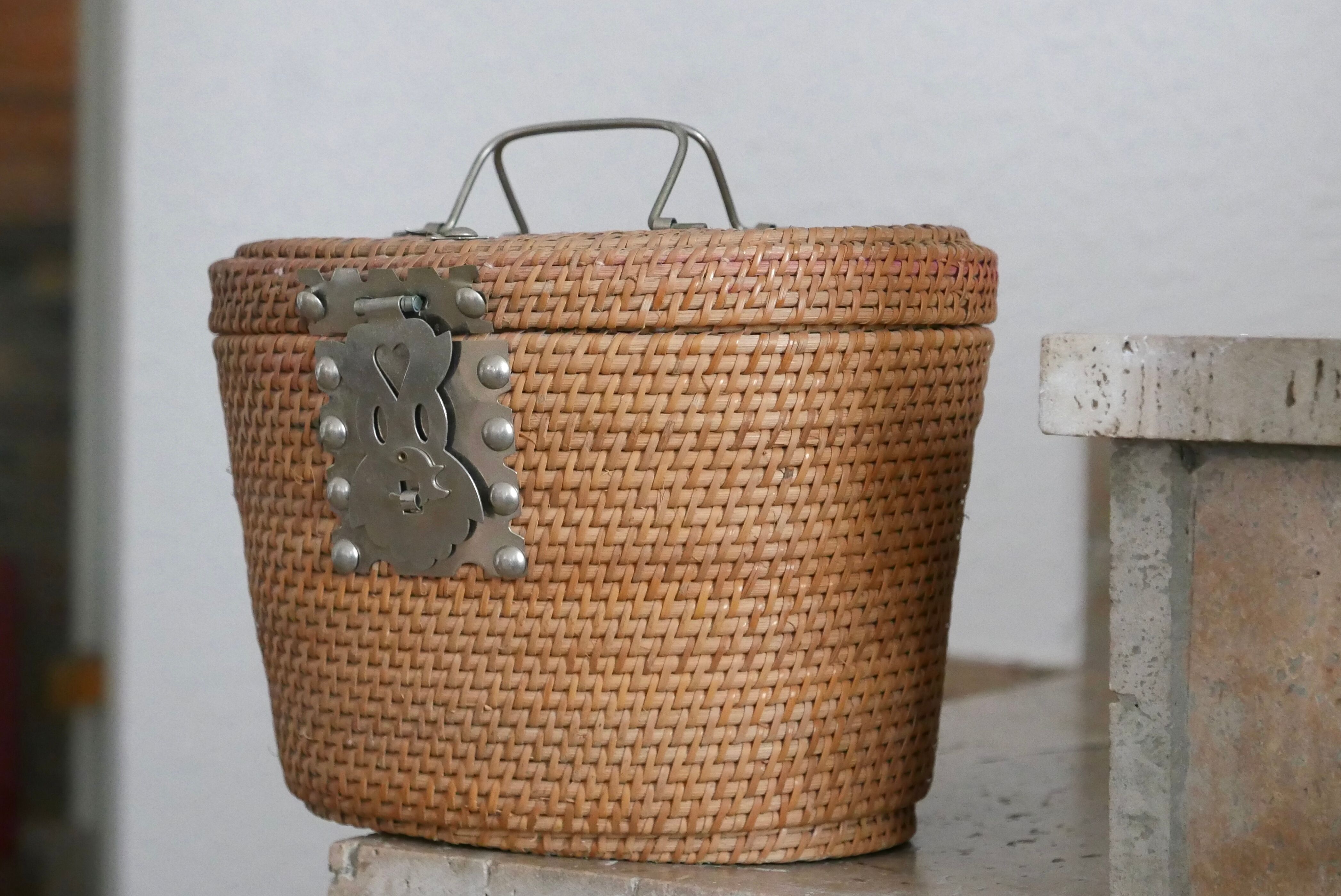 Vanity wicker box, 60s