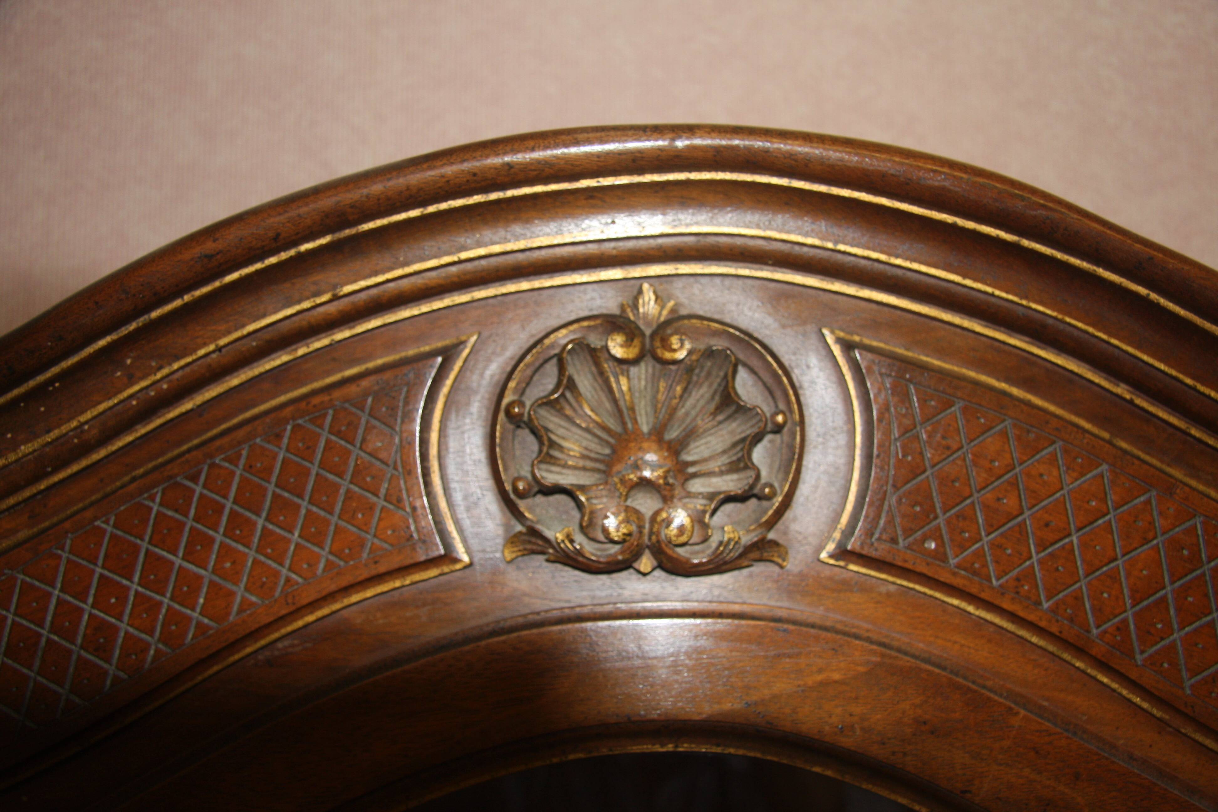 Beech display cabinet, 3 shelves, very good condition.