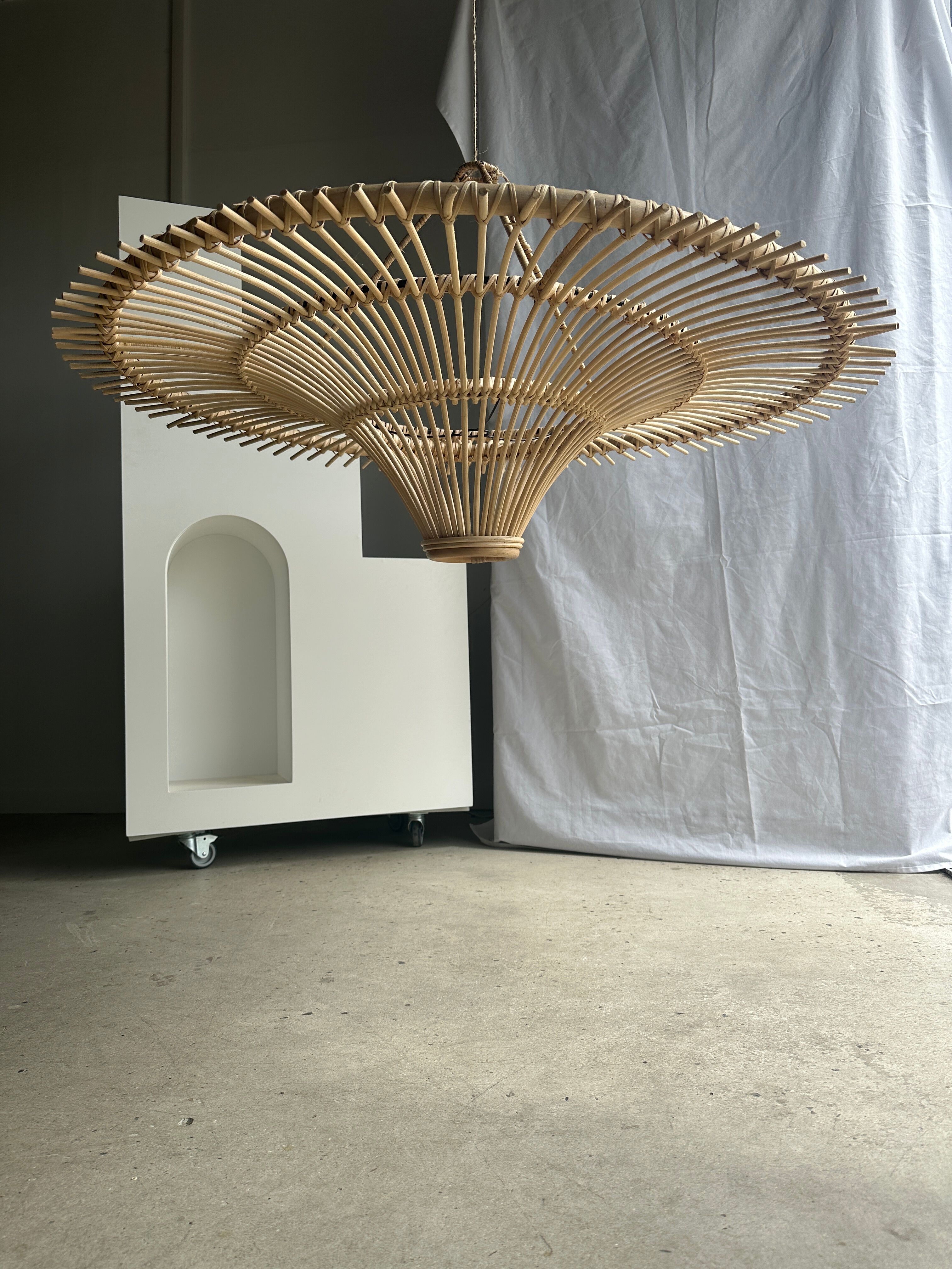 Suspension rattan saucer iron frame D:120 H:60