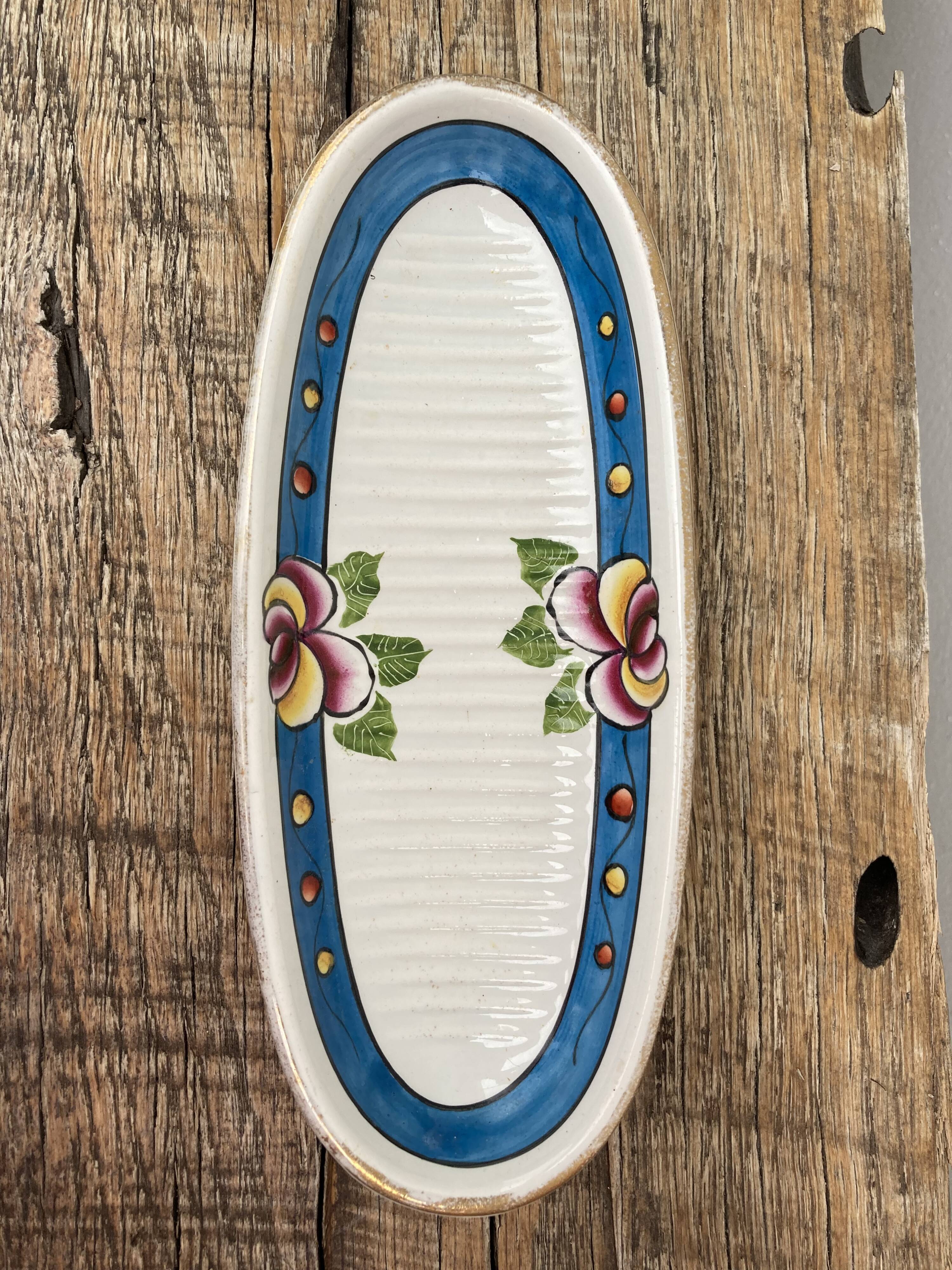 Delight Ceramic Wolf Mills