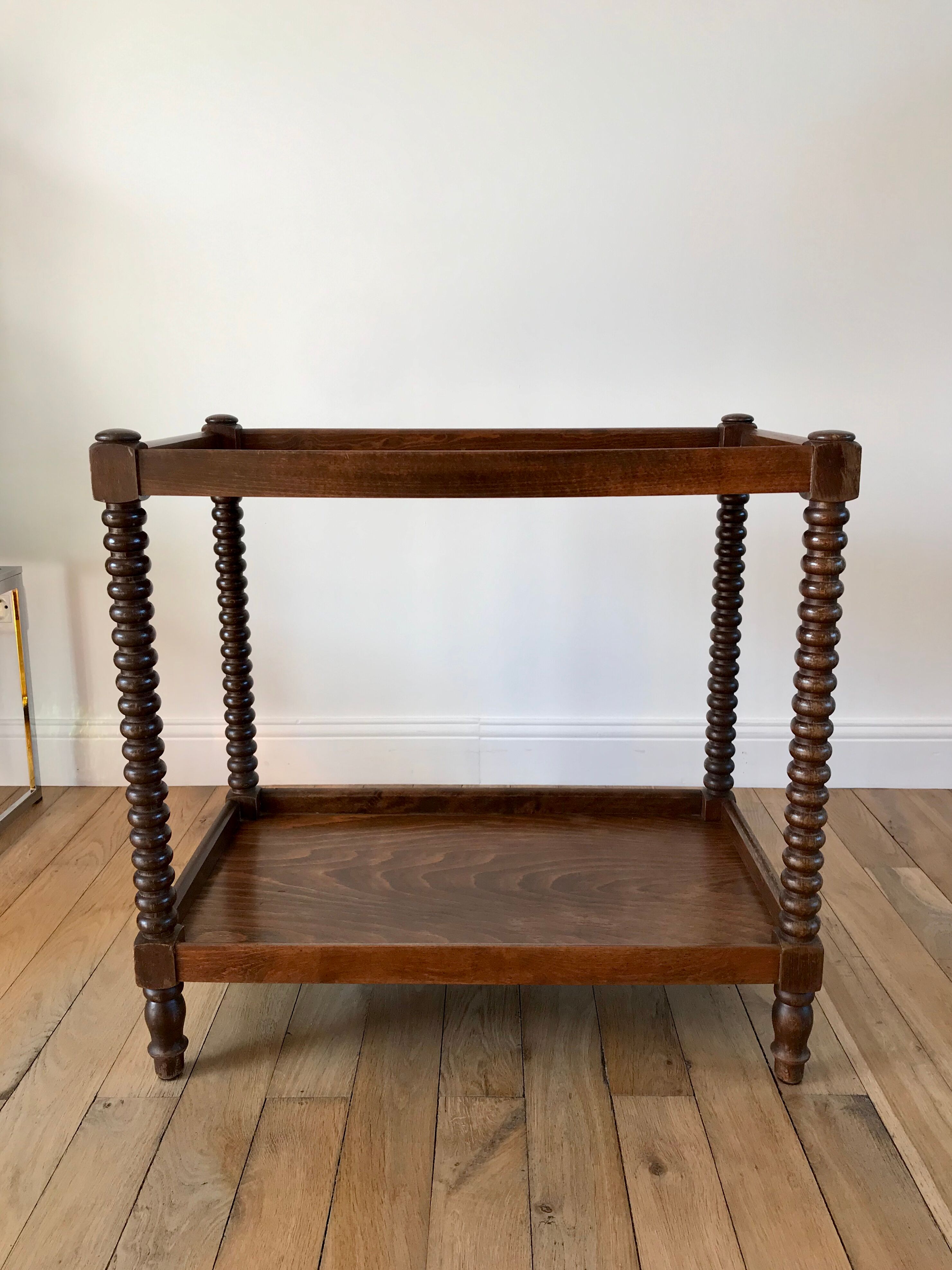 Wooden service turned 70s