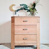 Raw and renovated art deco commodity