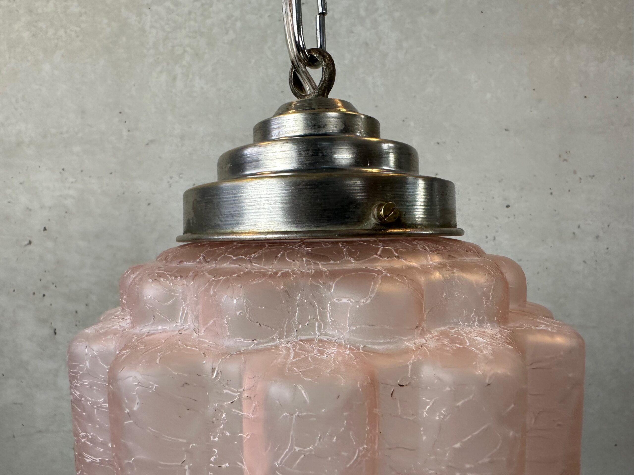 Art Deco Skyscraper – Pink crackled glass