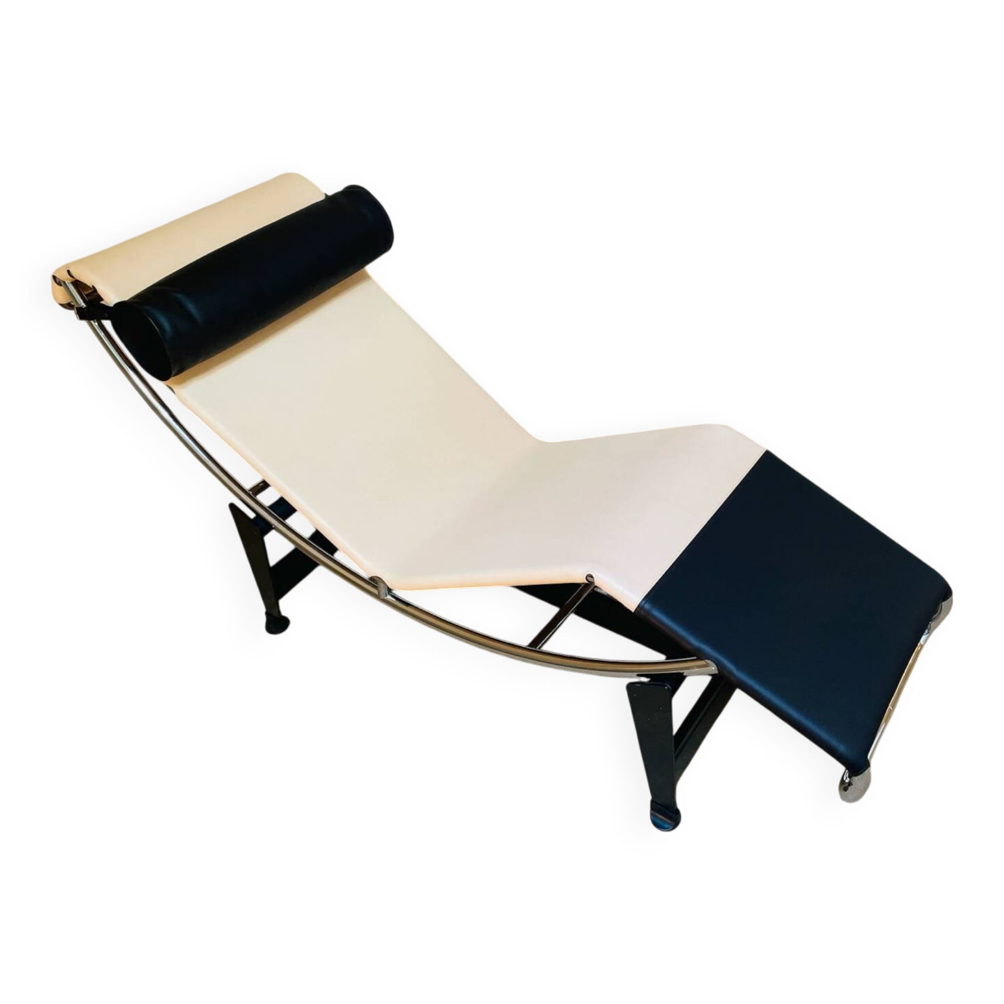 Magnifique LC4 Cassina/Vuitton en hommage à Charlotte Perriand