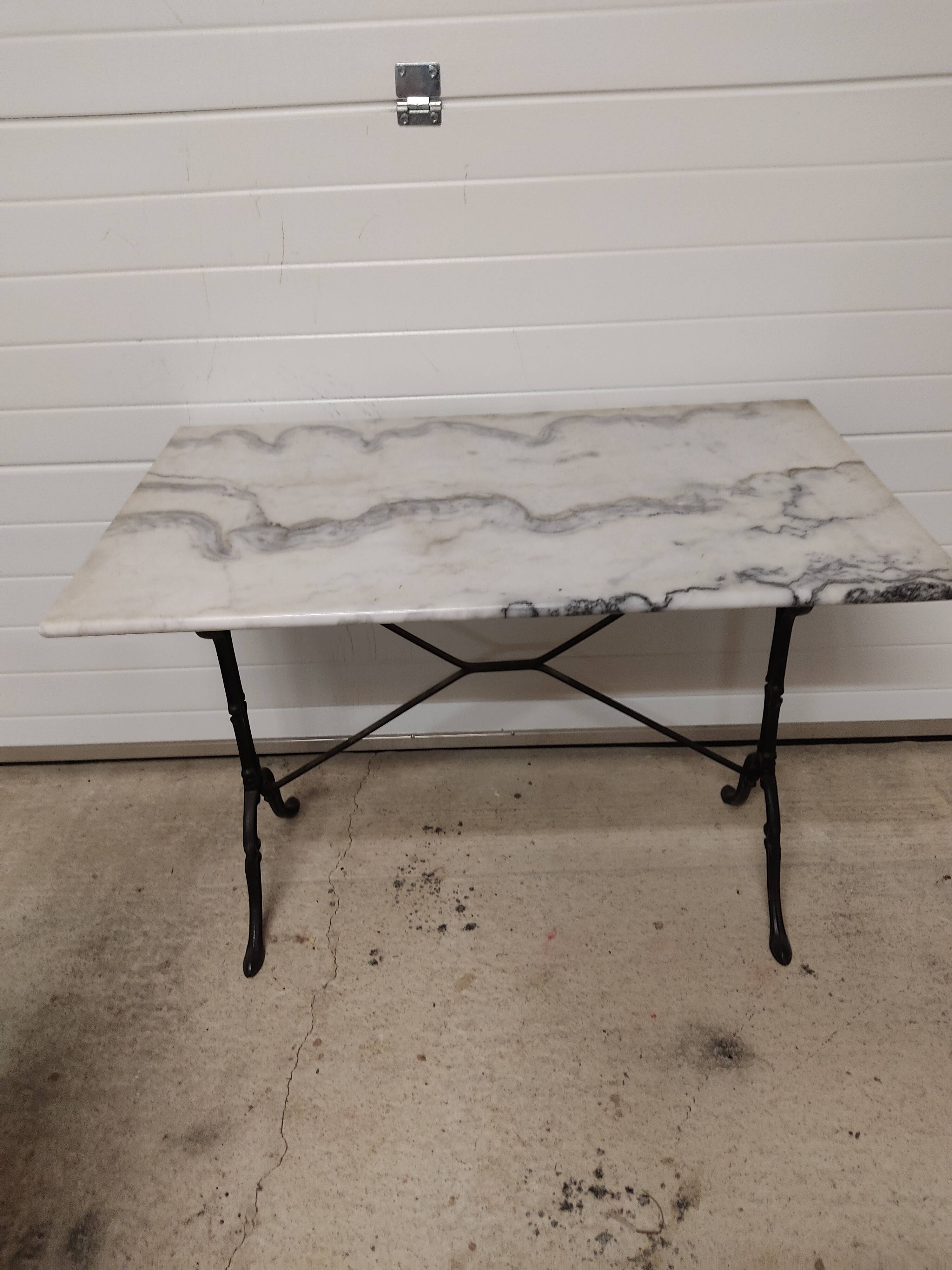 Table bistro heavy marble