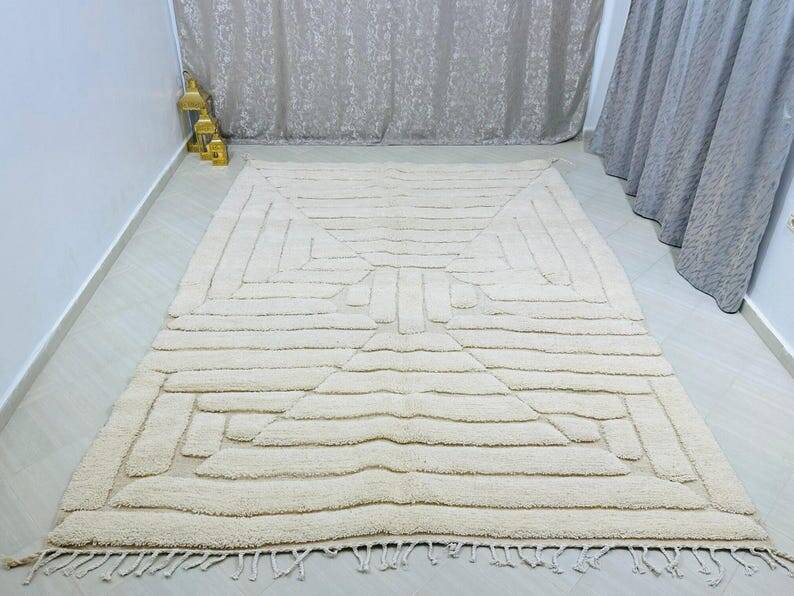 Handwoven Berber rug 150/250 cm