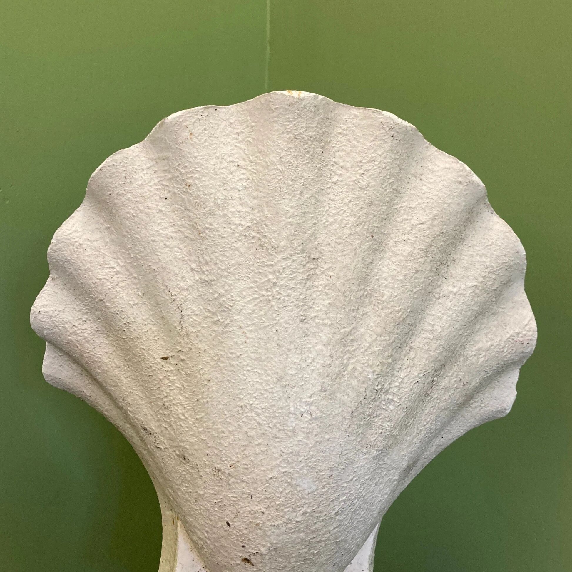 Paire d'appliques d'angle forme coquillage en plâtre MCM