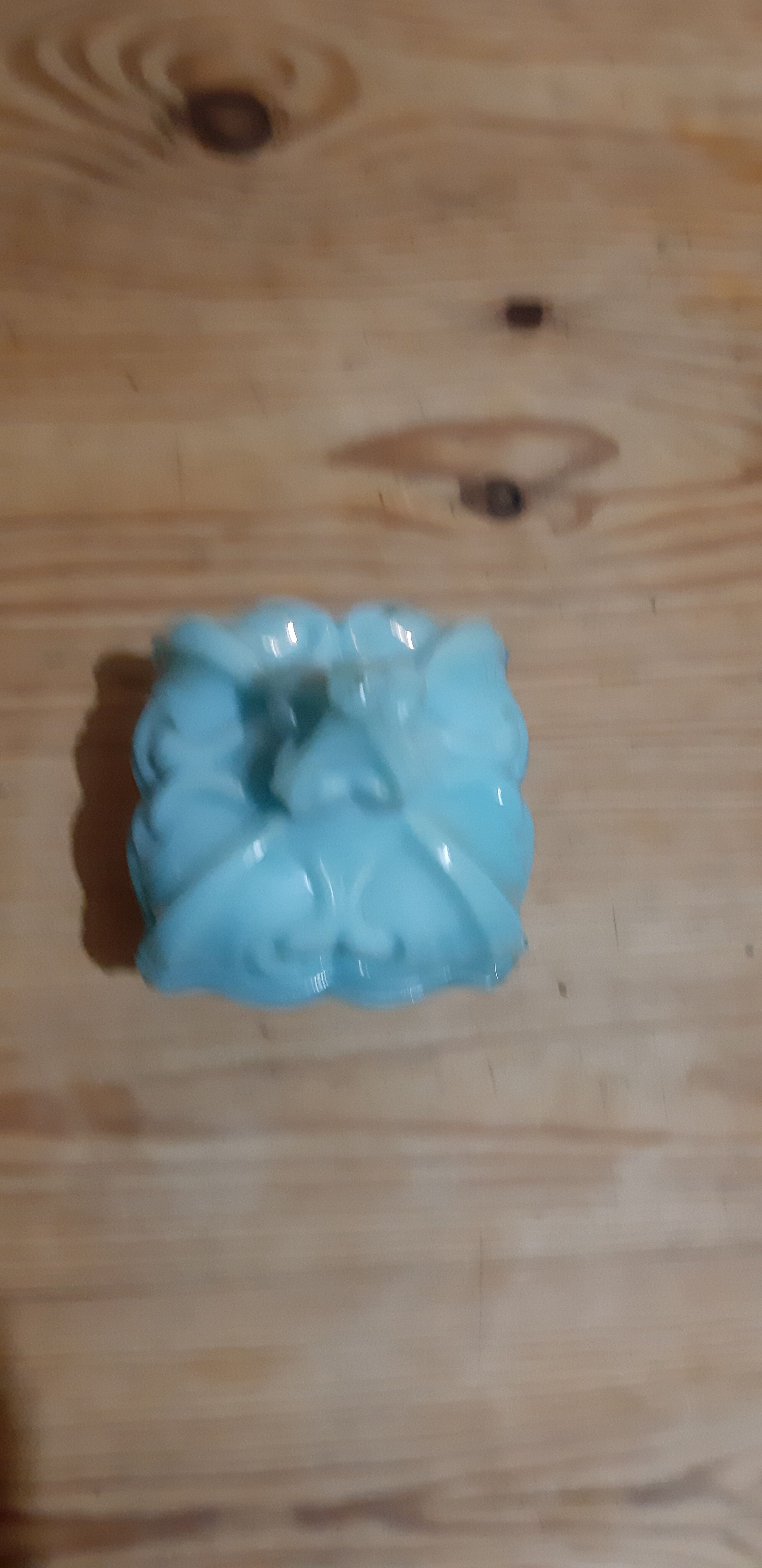 Fair opaline light blue